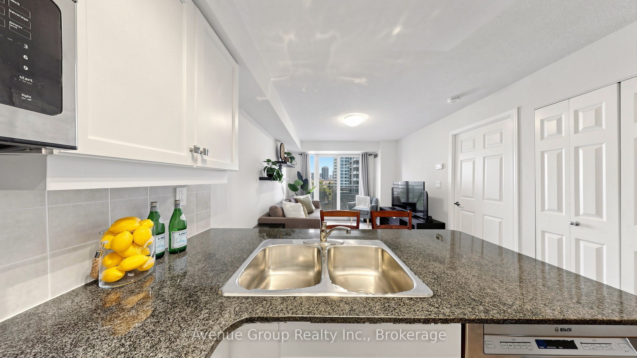 19 Barberry Place 513 Property Photo 12