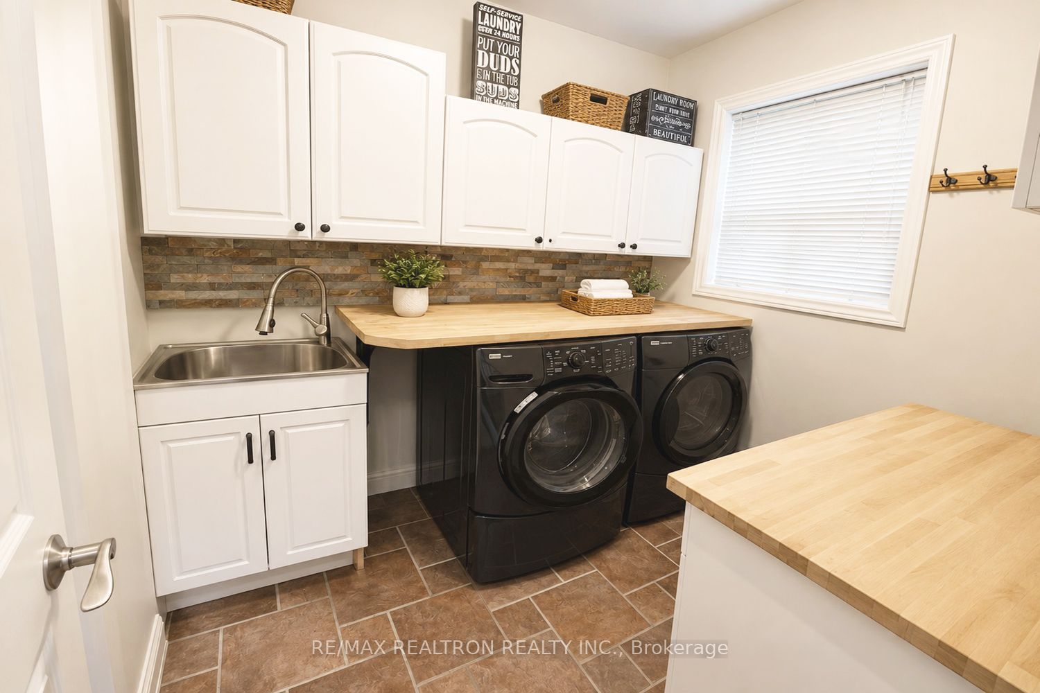 20 Redwing Place Property Photo 5