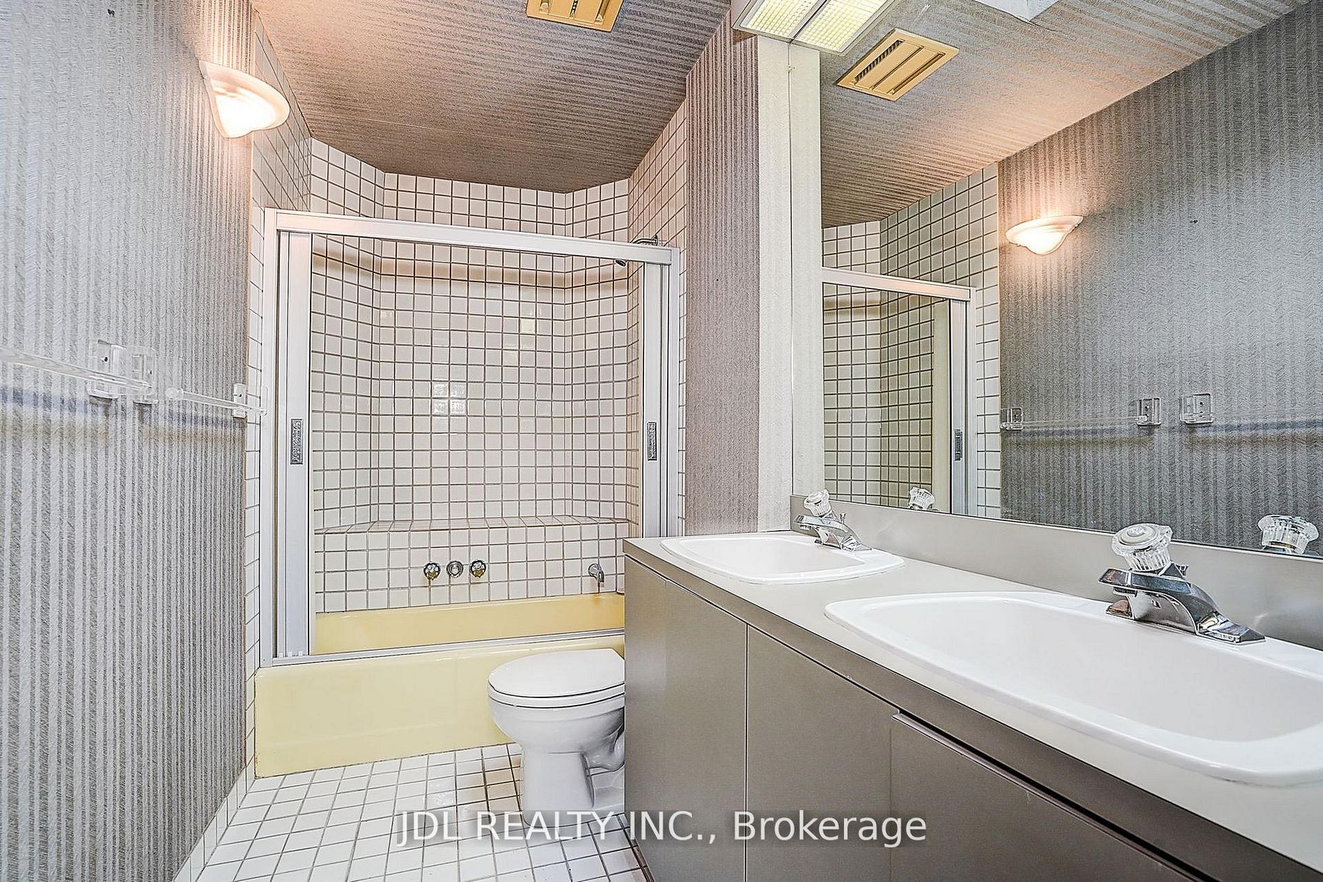 87 Munro Boulevard Property Photo 26