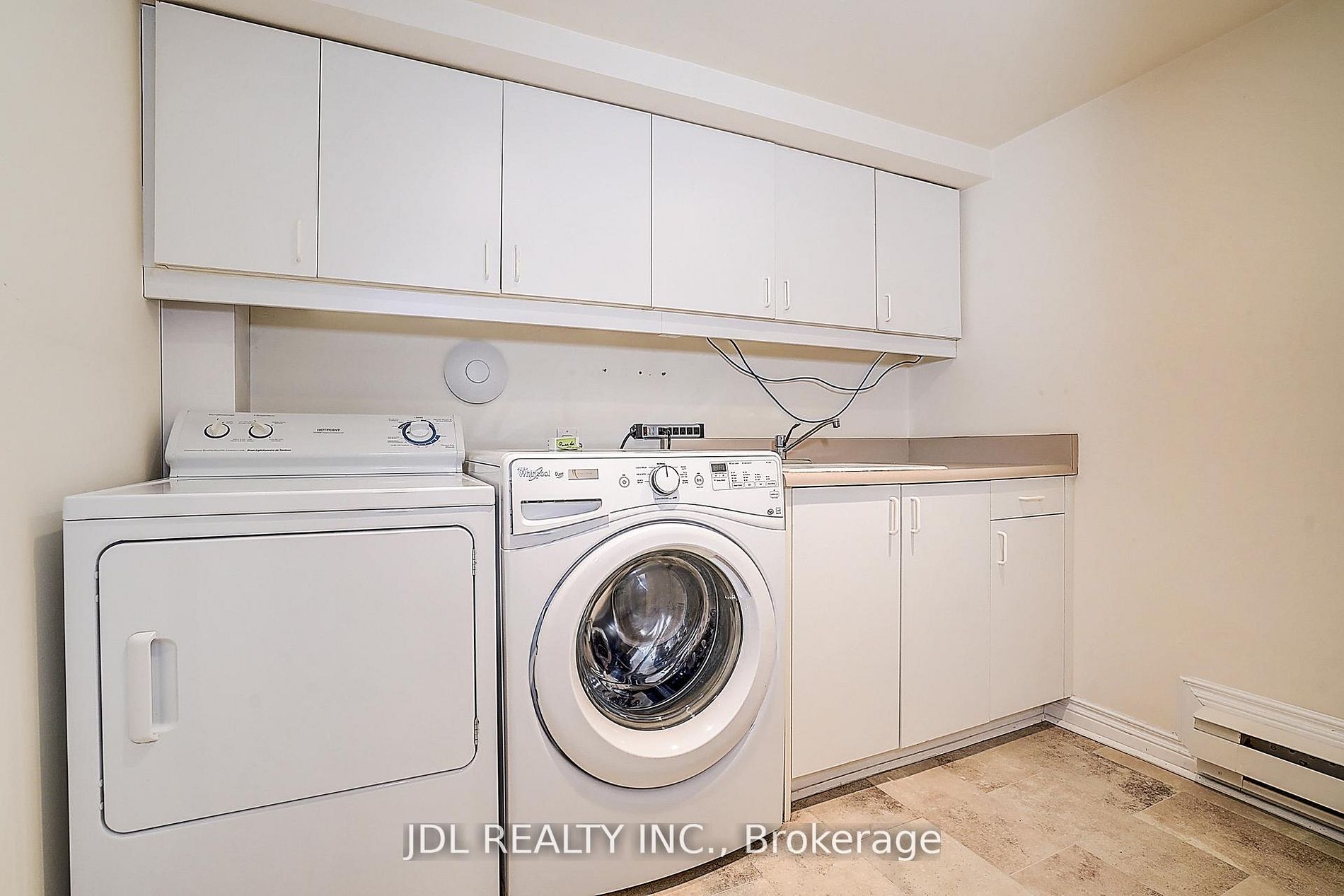 87 Munro Boulevard Property Photo 32