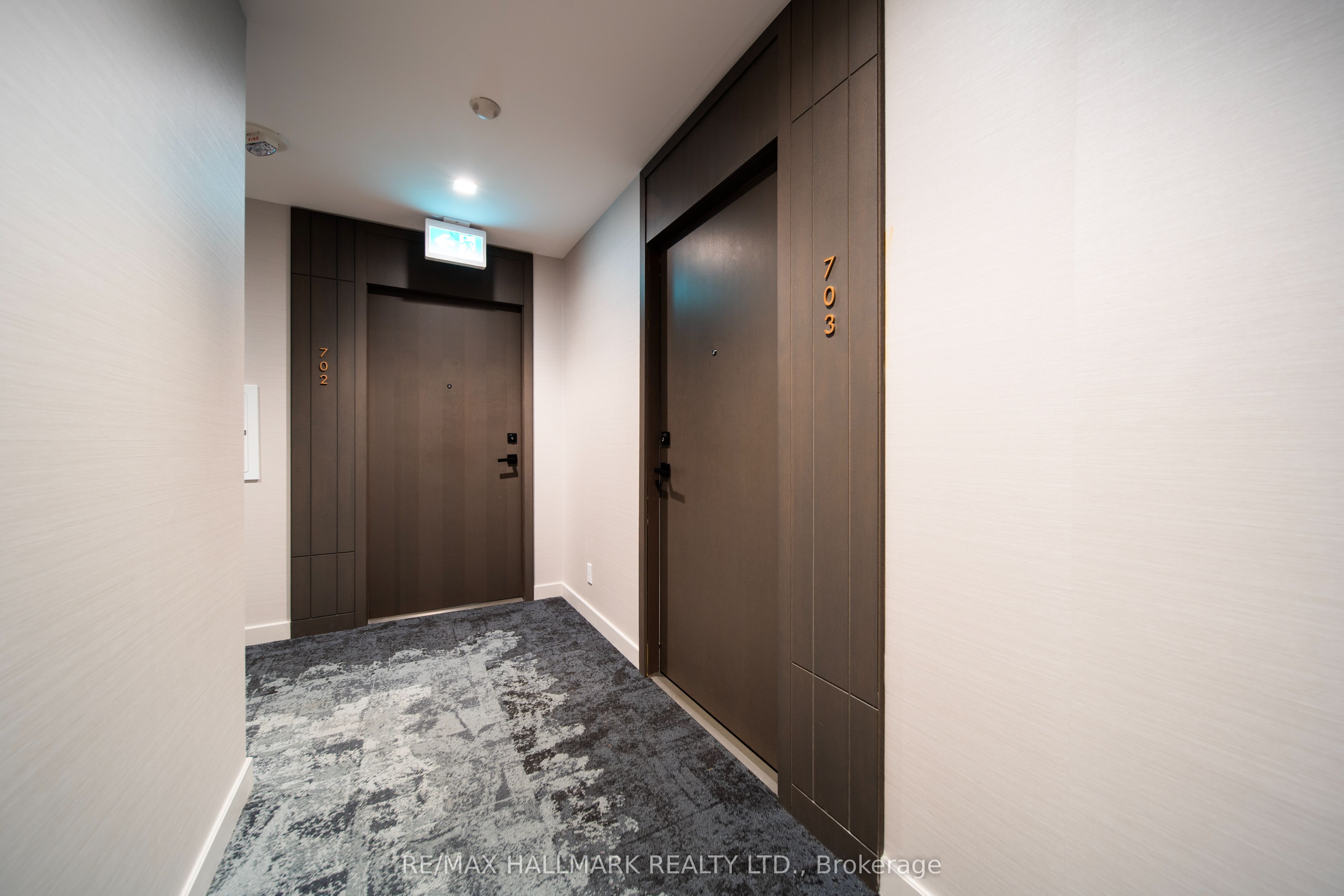 15 Holmes Avenue 702 Property Photo 8