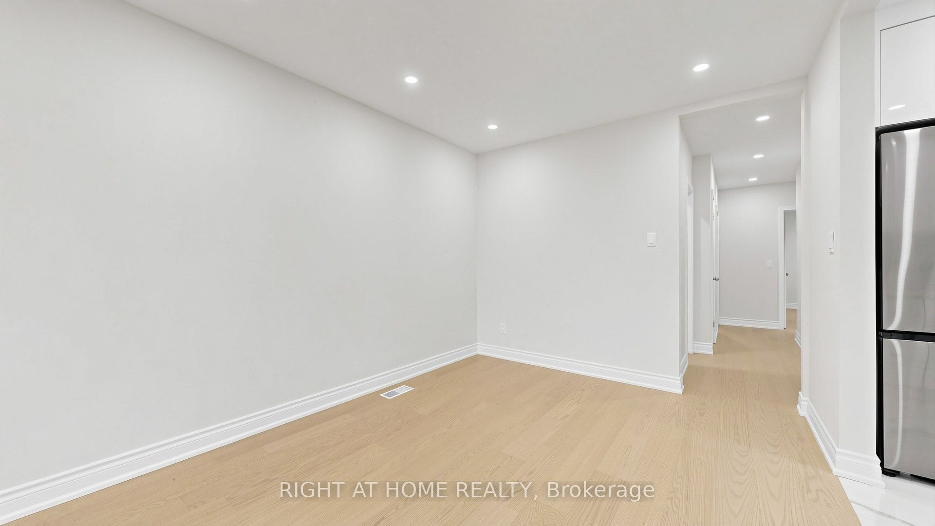 76 Fenside Drive Property Photo 8