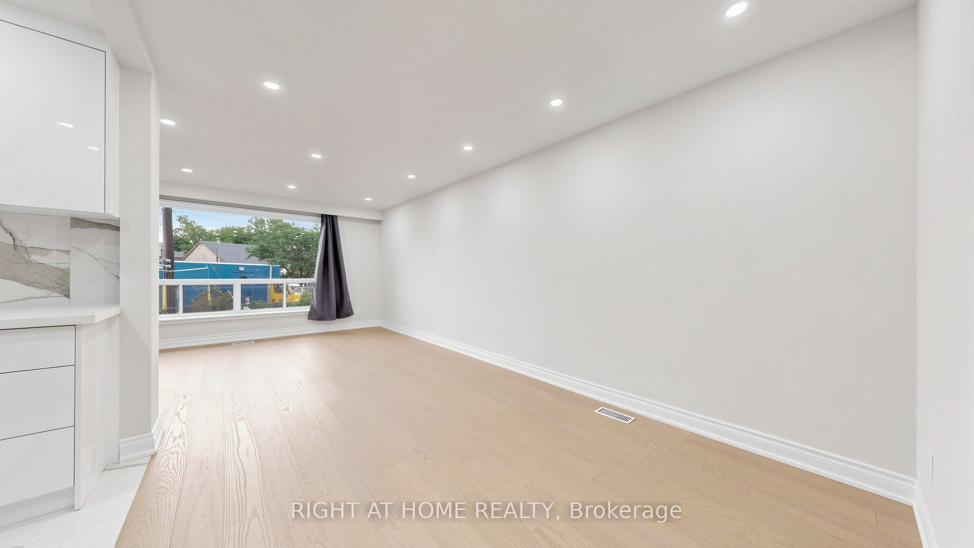 76 Fenside Drive Property Photo 9