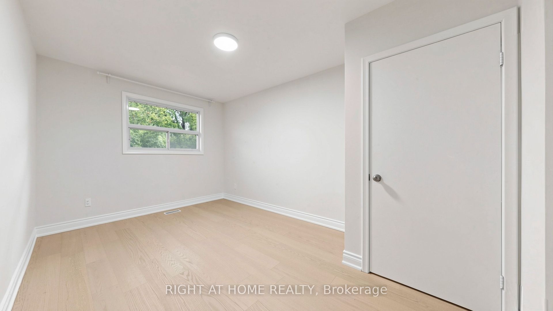 76 Fenside Drive Property Photo 13