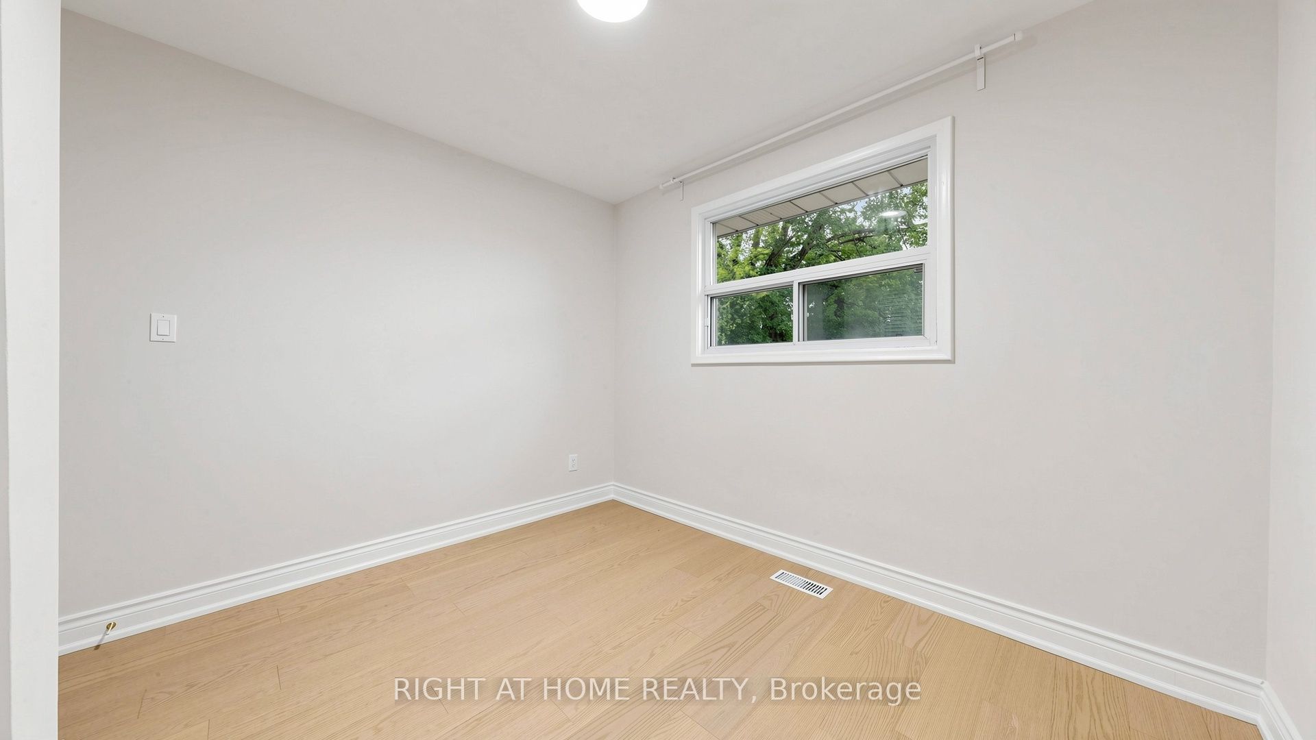 76 Fenside Drive Property Photo 17