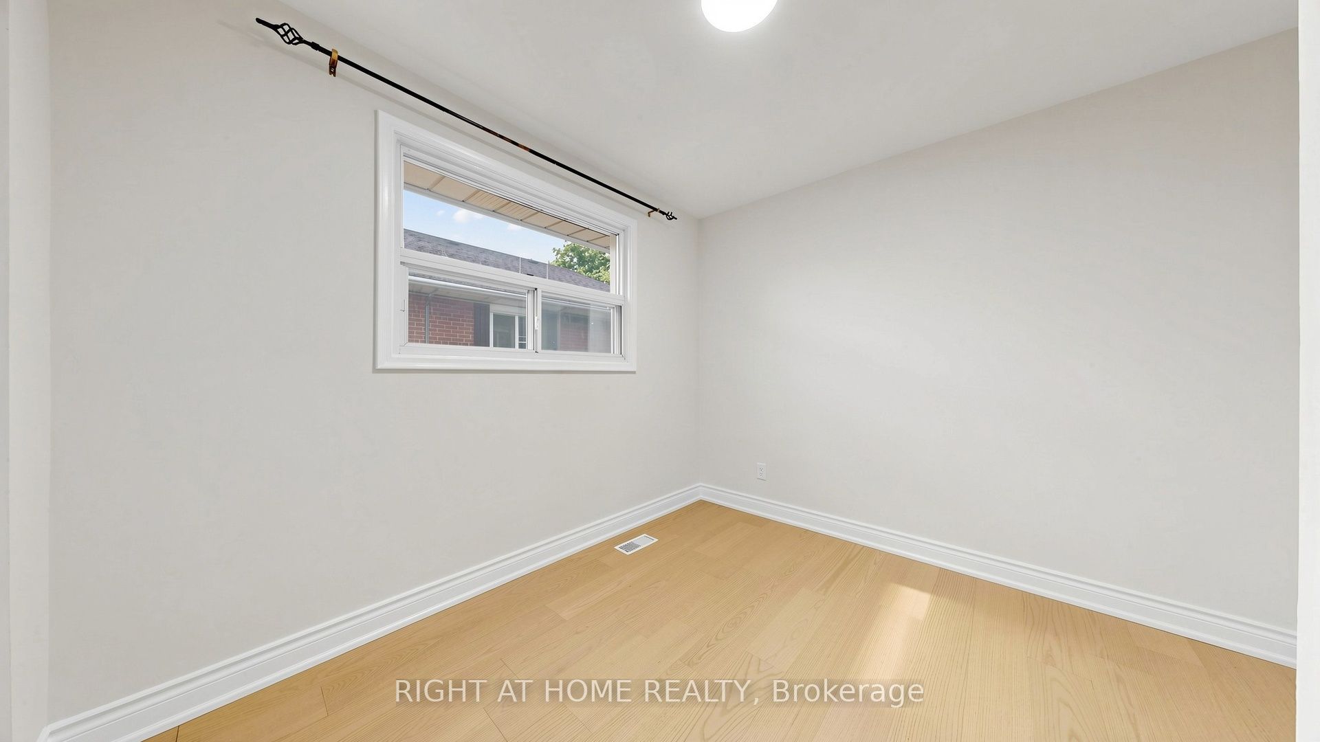 76 Fenside Drive Property Photo 19