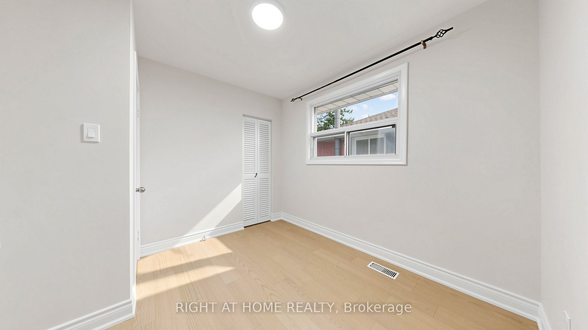 76 Fenside Drive Property Photo 21