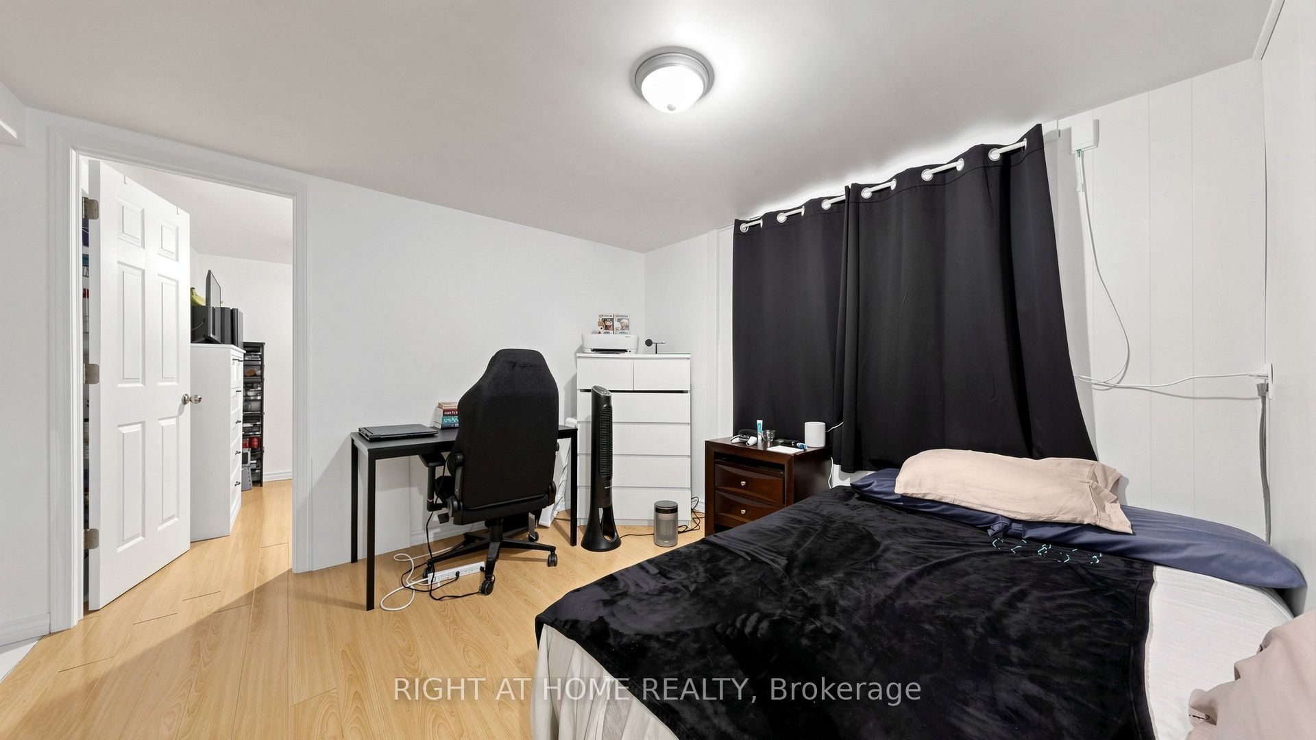 76 Fenside Drive Property Photo 27