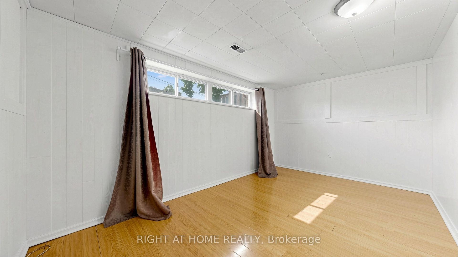 76 Fenside Drive Property Photo 31