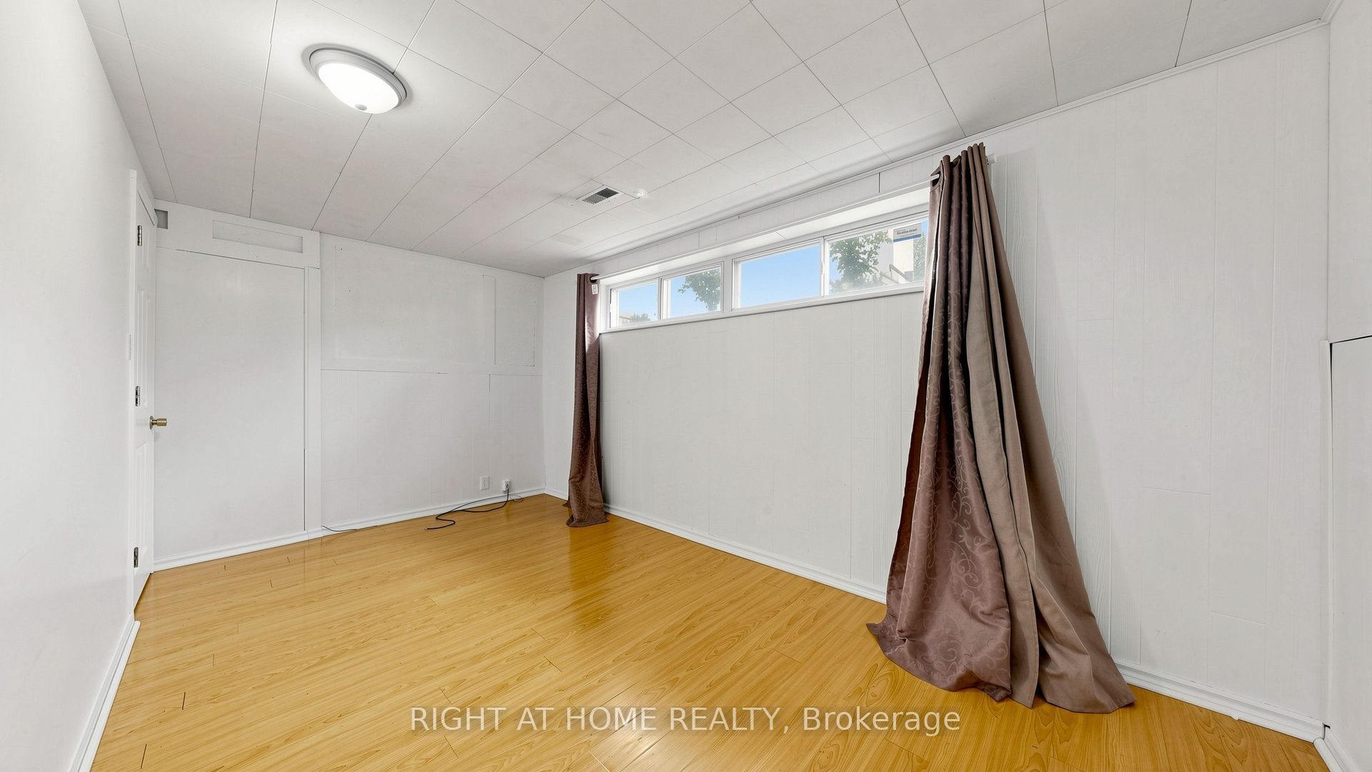 76 Fenside Drive Property Photo 32