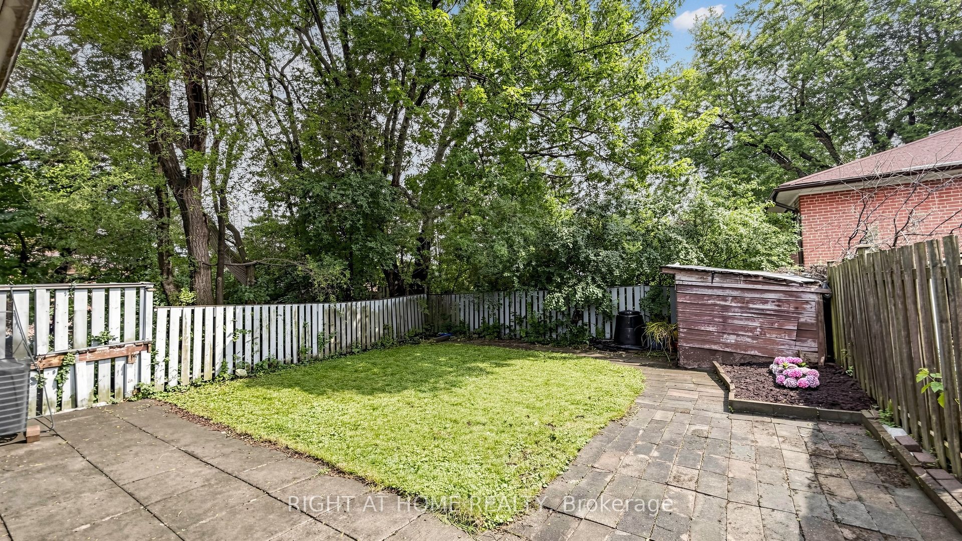 76 Fenside Drive Property Photo 41