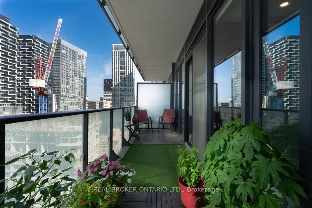 185 Roehampton Avenue S 1601 Property Photo 22