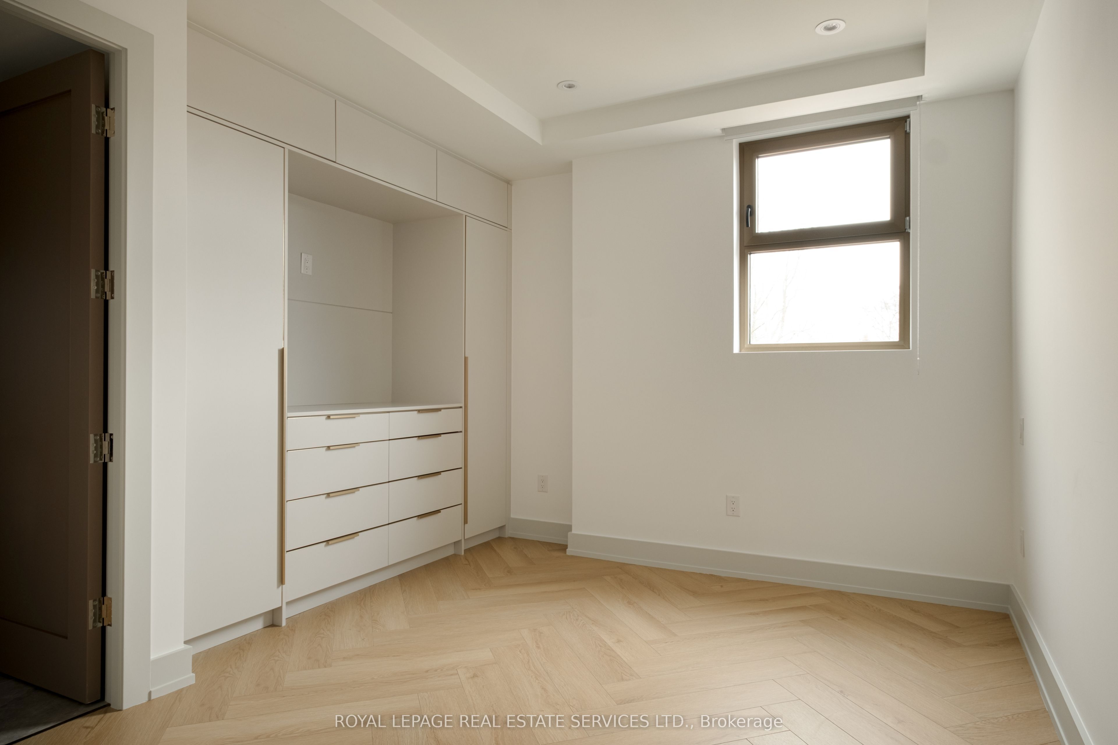 32 Rowanwood Avenue Fourth Level Property Photo 28