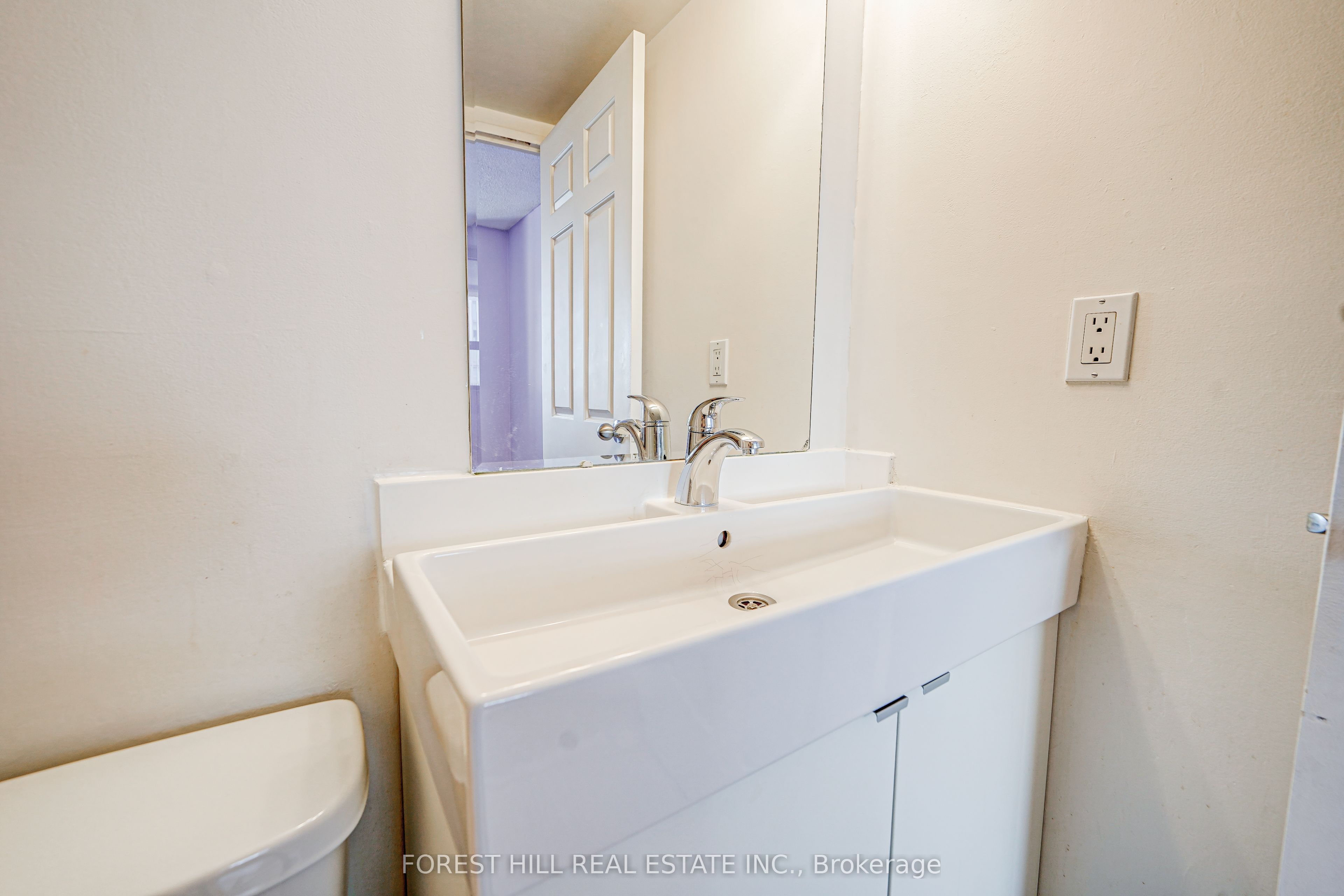 60 St. Patrick Street 728 Property Photo 18