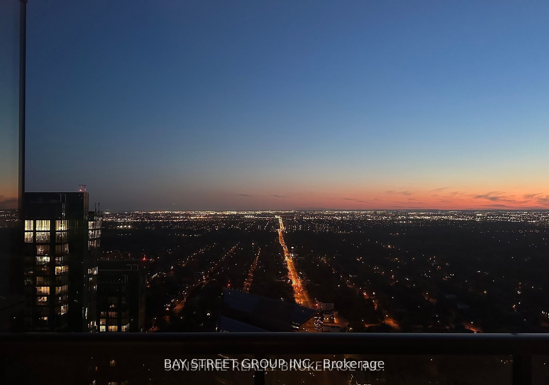 5 Sheppard Avenue E 4218 Property Photo 2
