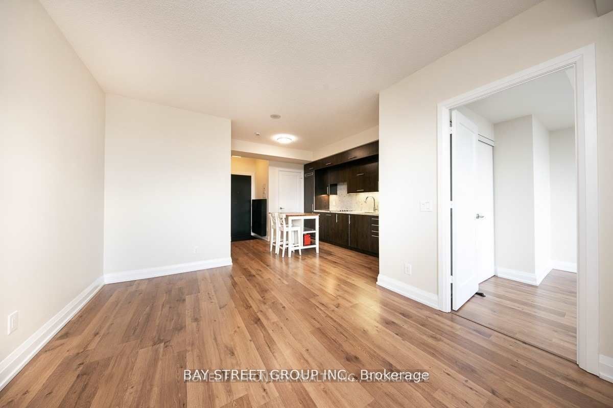 5 Sheppard Avenue E 4218 Property Photo 9