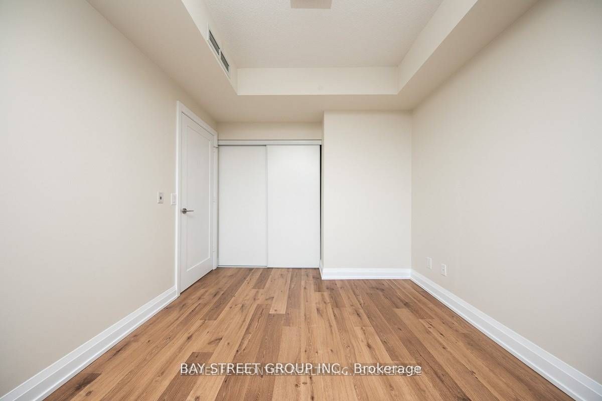 5 Sheppard Avenue E 4218 Property Photo 12