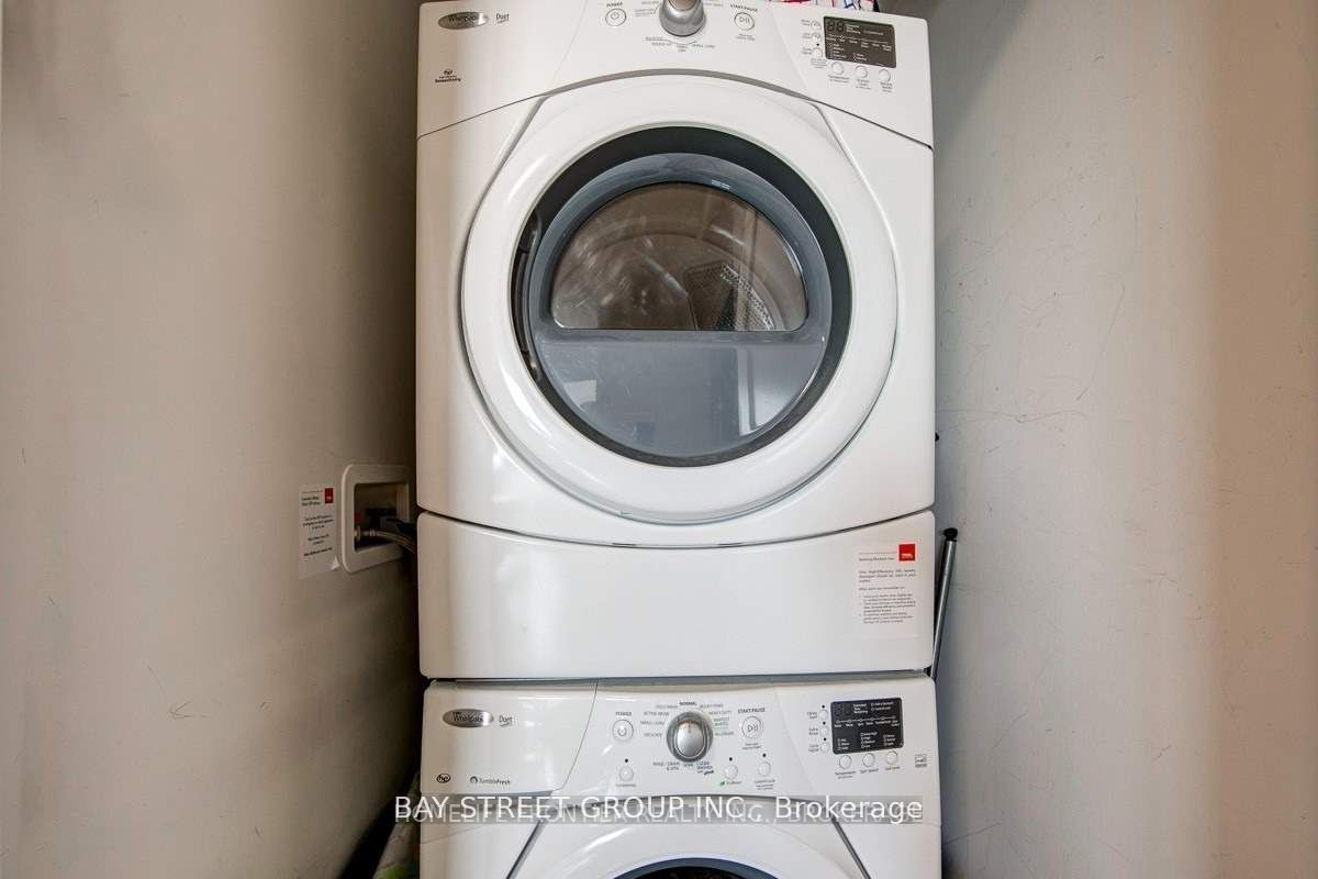 5 Sheppard Avenue E 4218 Property Photo 17