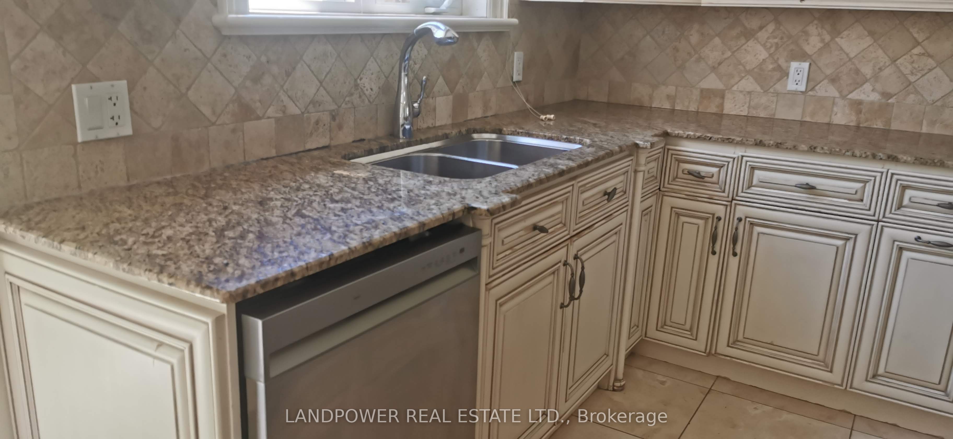 33 Bevdale Road Property Photo 15