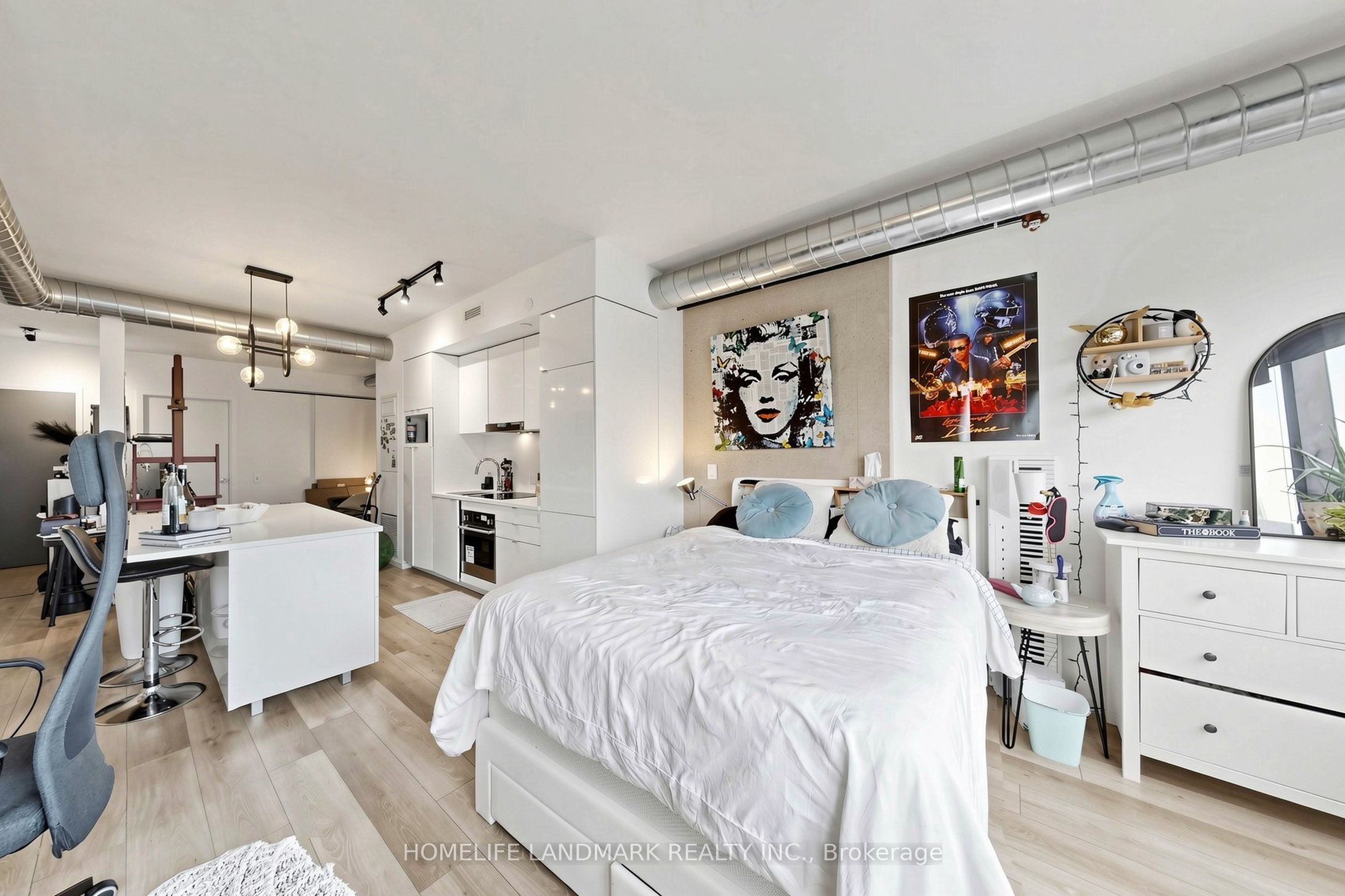 21 Lawren Harris Square 801 Property Photo 17