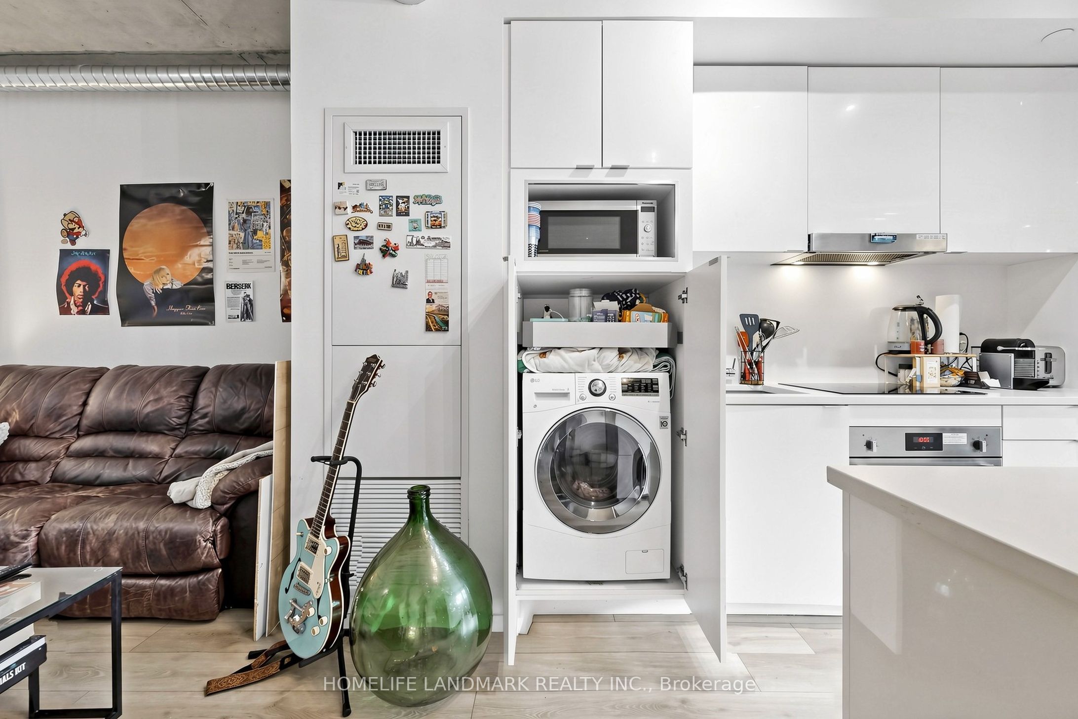 21 Lawren Harris Square 801 Property Photo 19