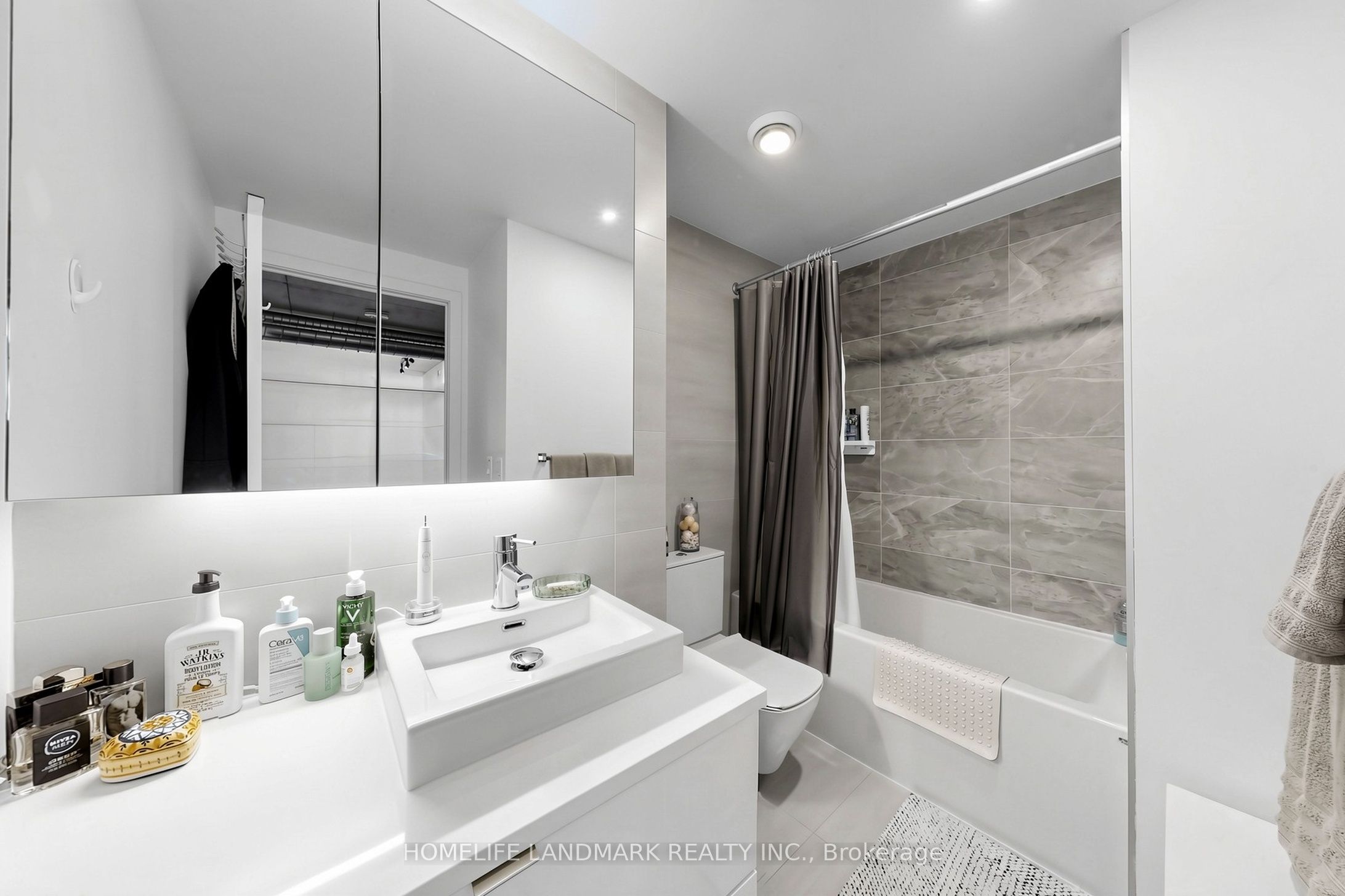 21 Lawren Harris Square 801 Property Photo 20