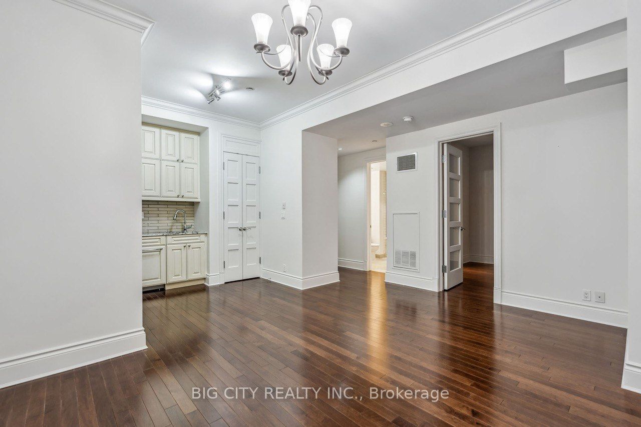 22 Leader Lane 408 Property Photo 6