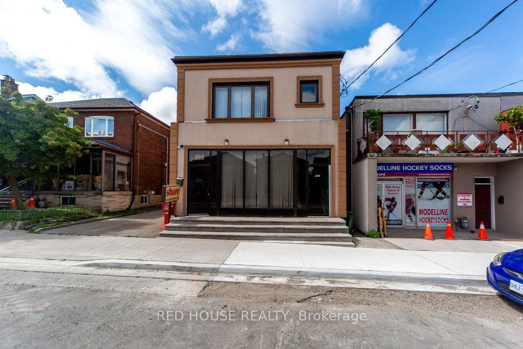 658 Vaughan Road