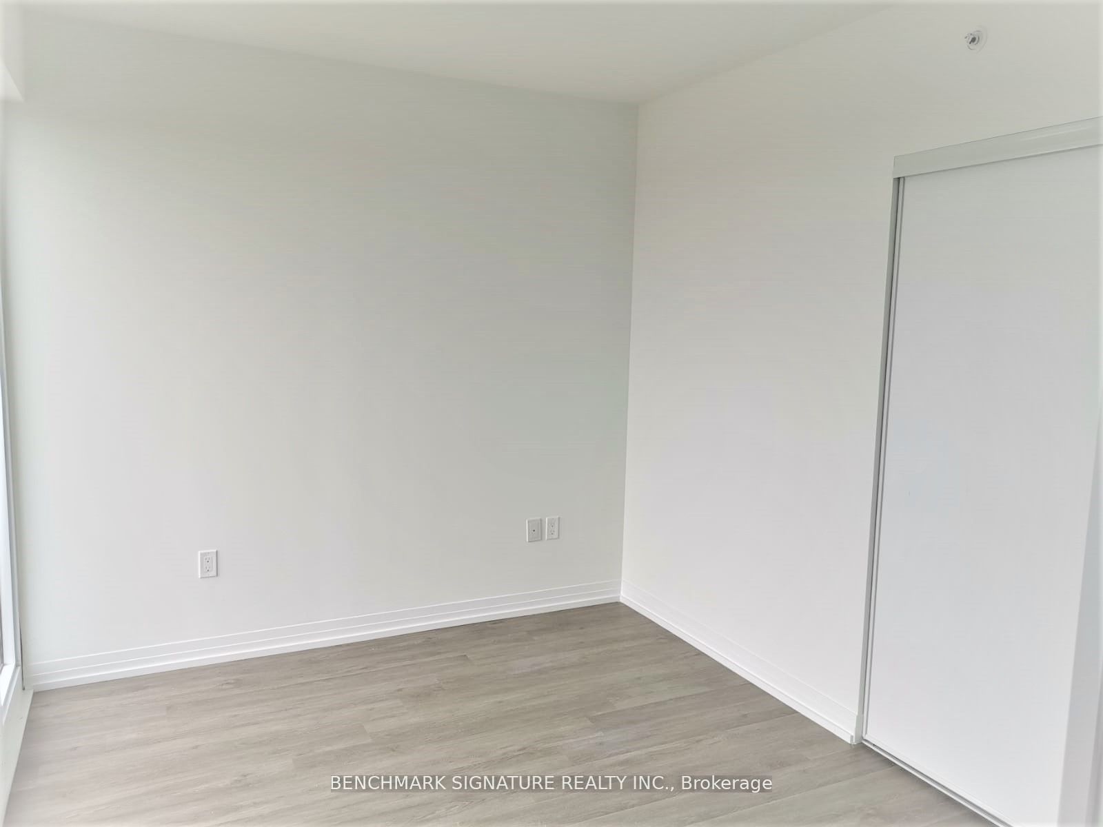 251 Jarvis Street 4015 Property Photo 9