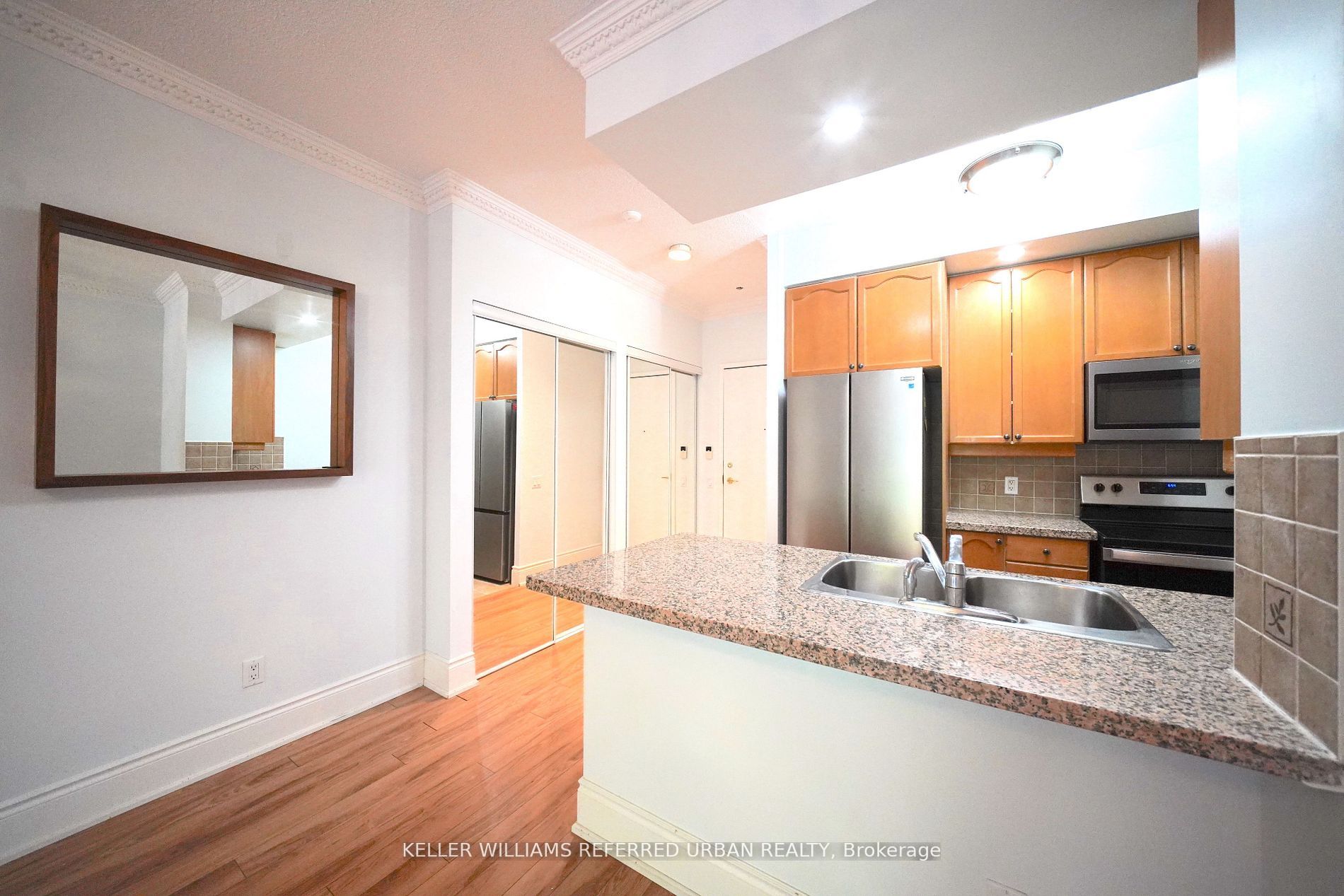 10 Northtown Way 212 Property Photo 2