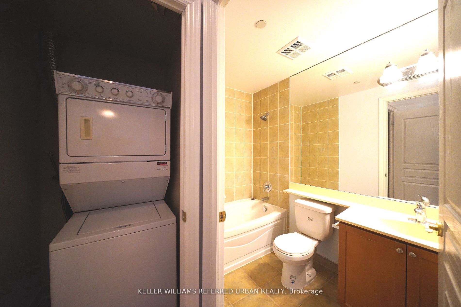 10 Northtown Way 212 Property Photo 6