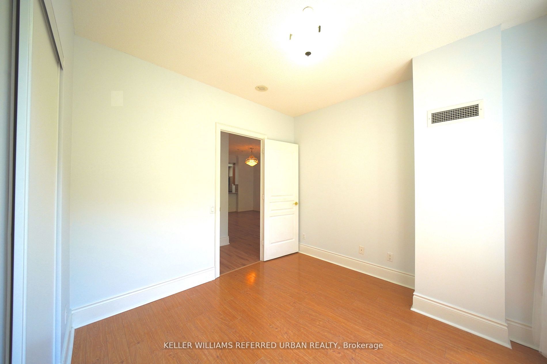 10 Northtown Way 212 Property Photo 15