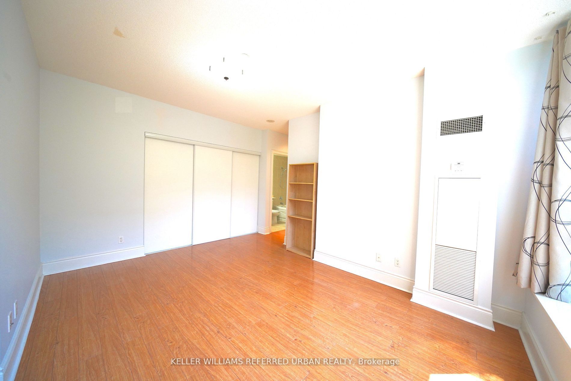 10 Northtown Way 212 Property Photo 19