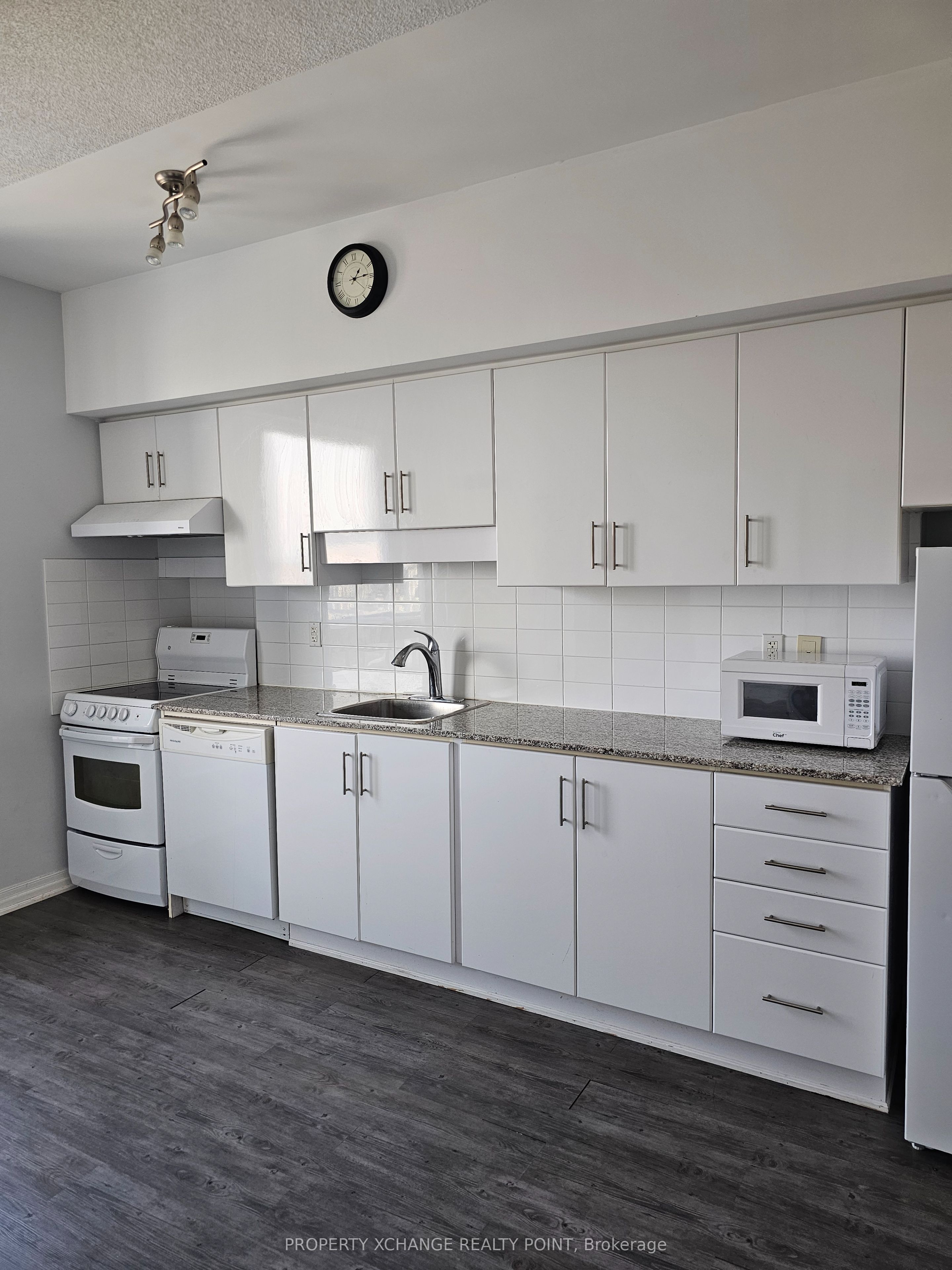 30 Herons Hill Way 1804 Property Photo 4