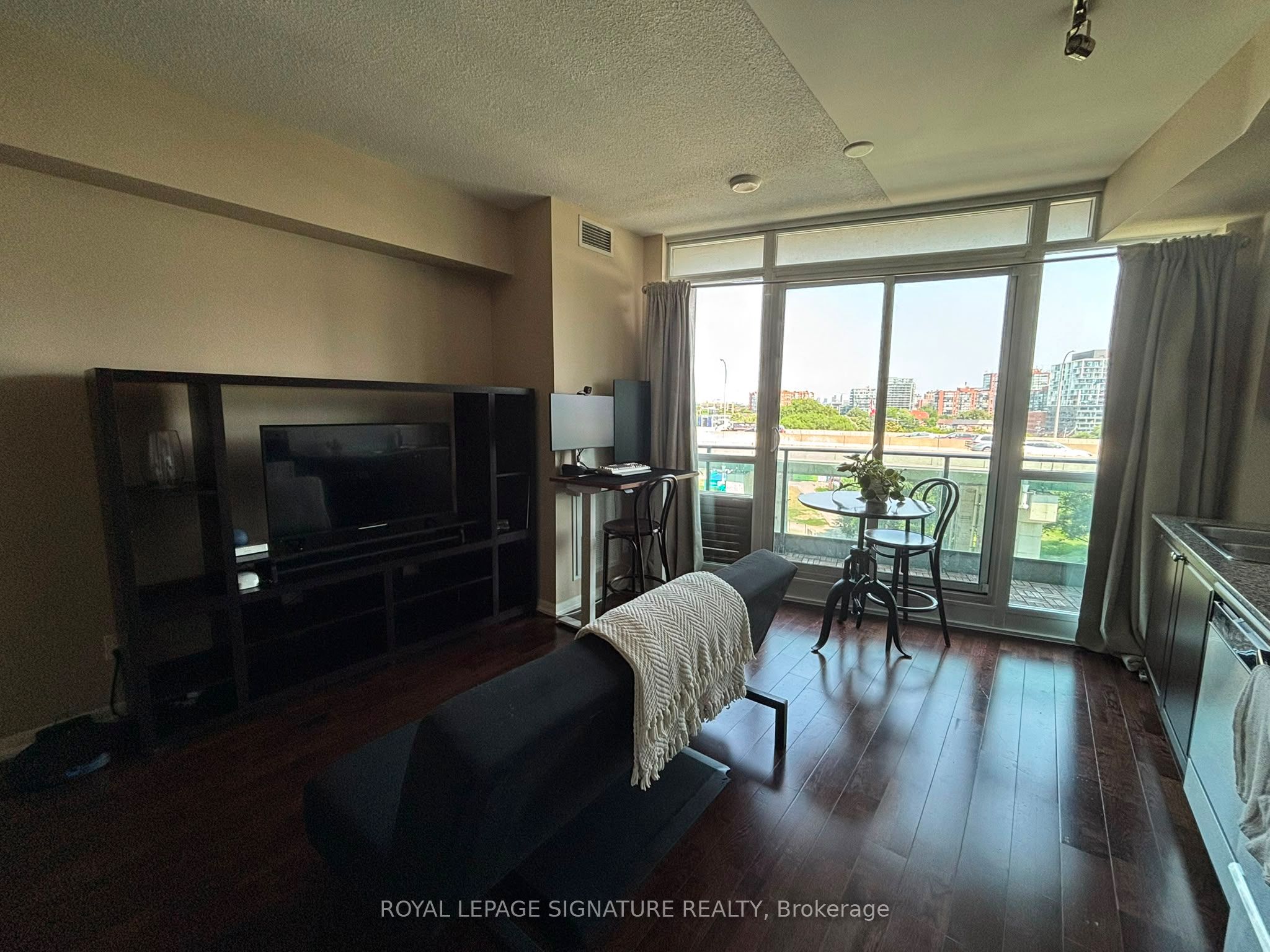 209 Fort York Boulevard 868 Property Photo 5