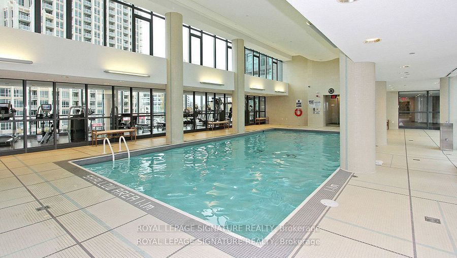 209 Fort York Boulevard 868 Property Photo 12