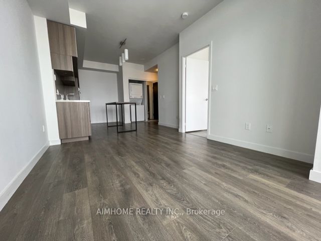 8 Eglinton Avenue E 3505 Property Photo 3