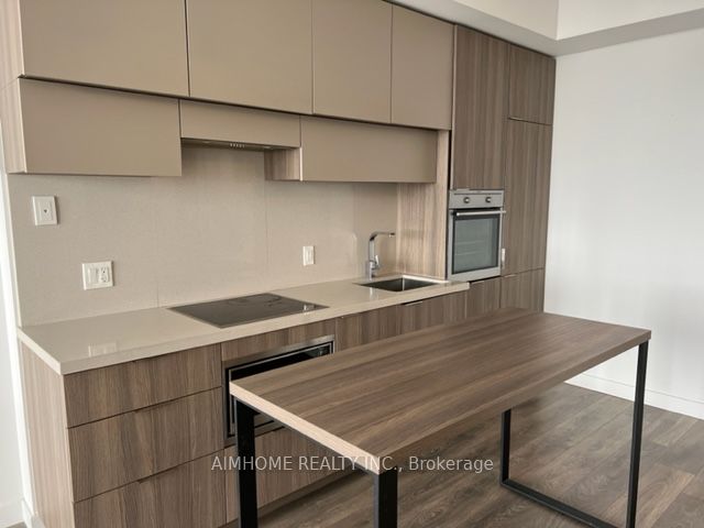 8 Eglinton Avenue E 3505 Property Photo 5