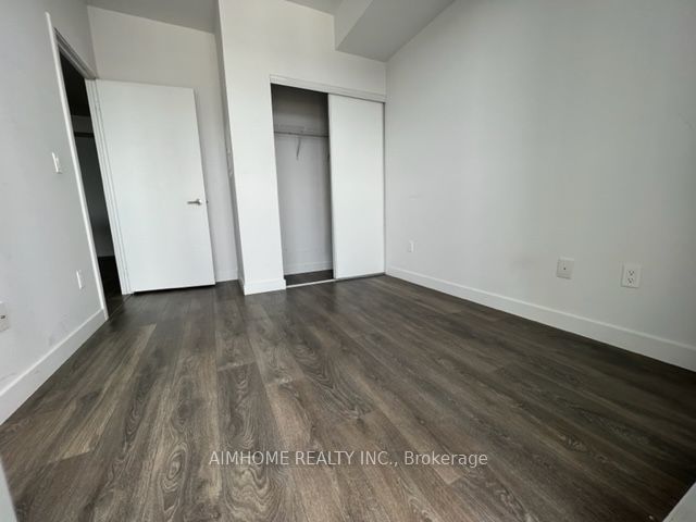 8 Eglinton Avenue E 3505 Property Photo 9
