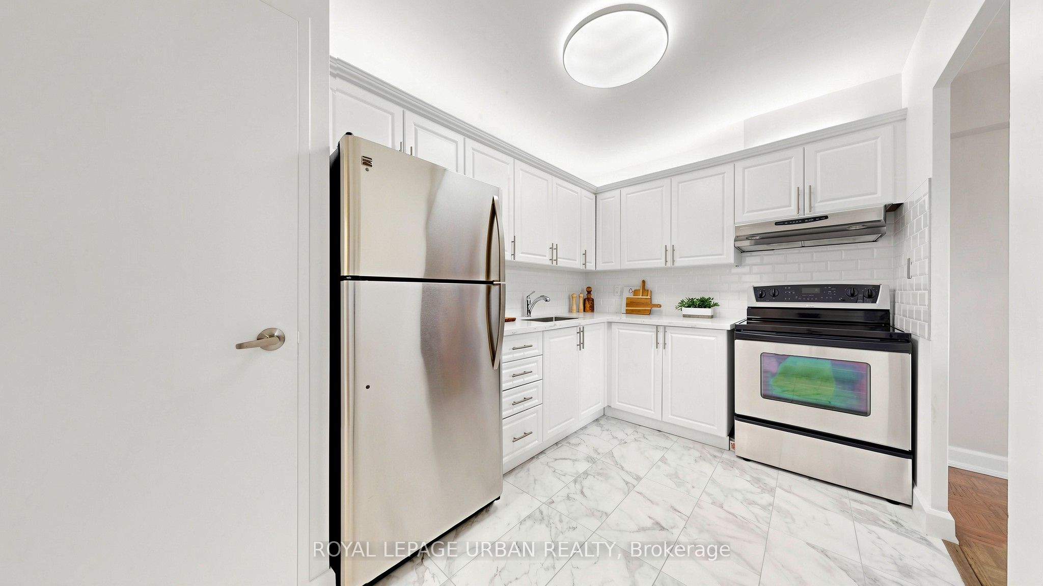 60 Pavane Linkway 602 Property Photo 13