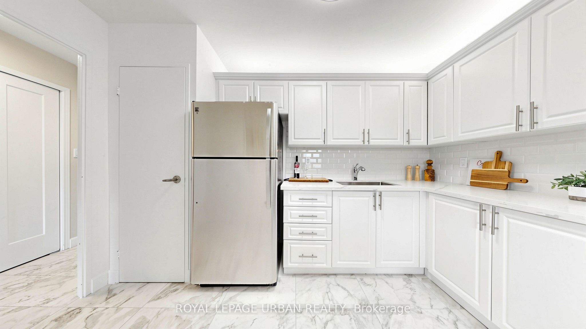 60 Pavane Linkway 602 Property Photo 14