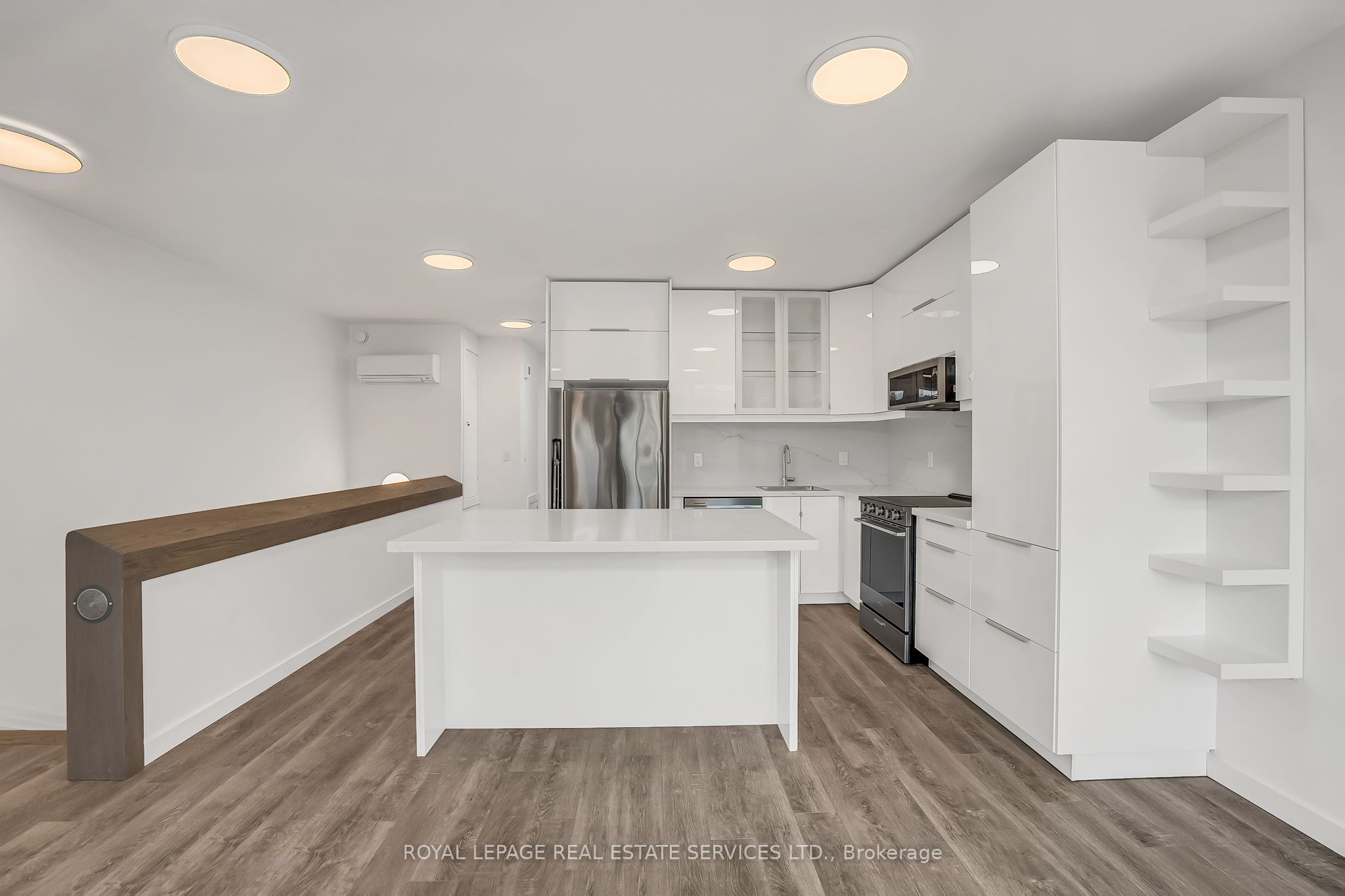 439 Winona Drive C Property Photo 18