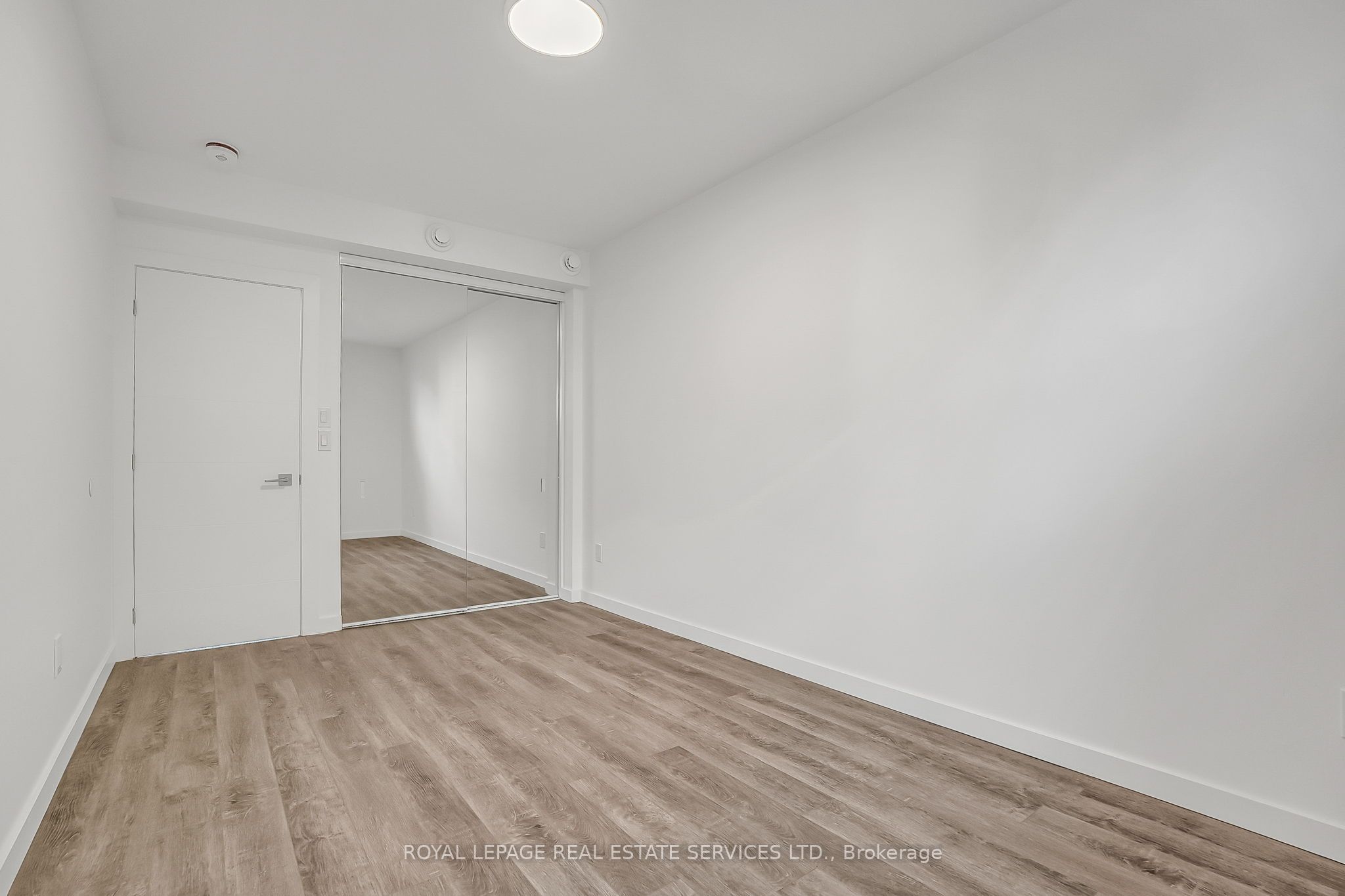 439 Winona Drive C Property Photo 29