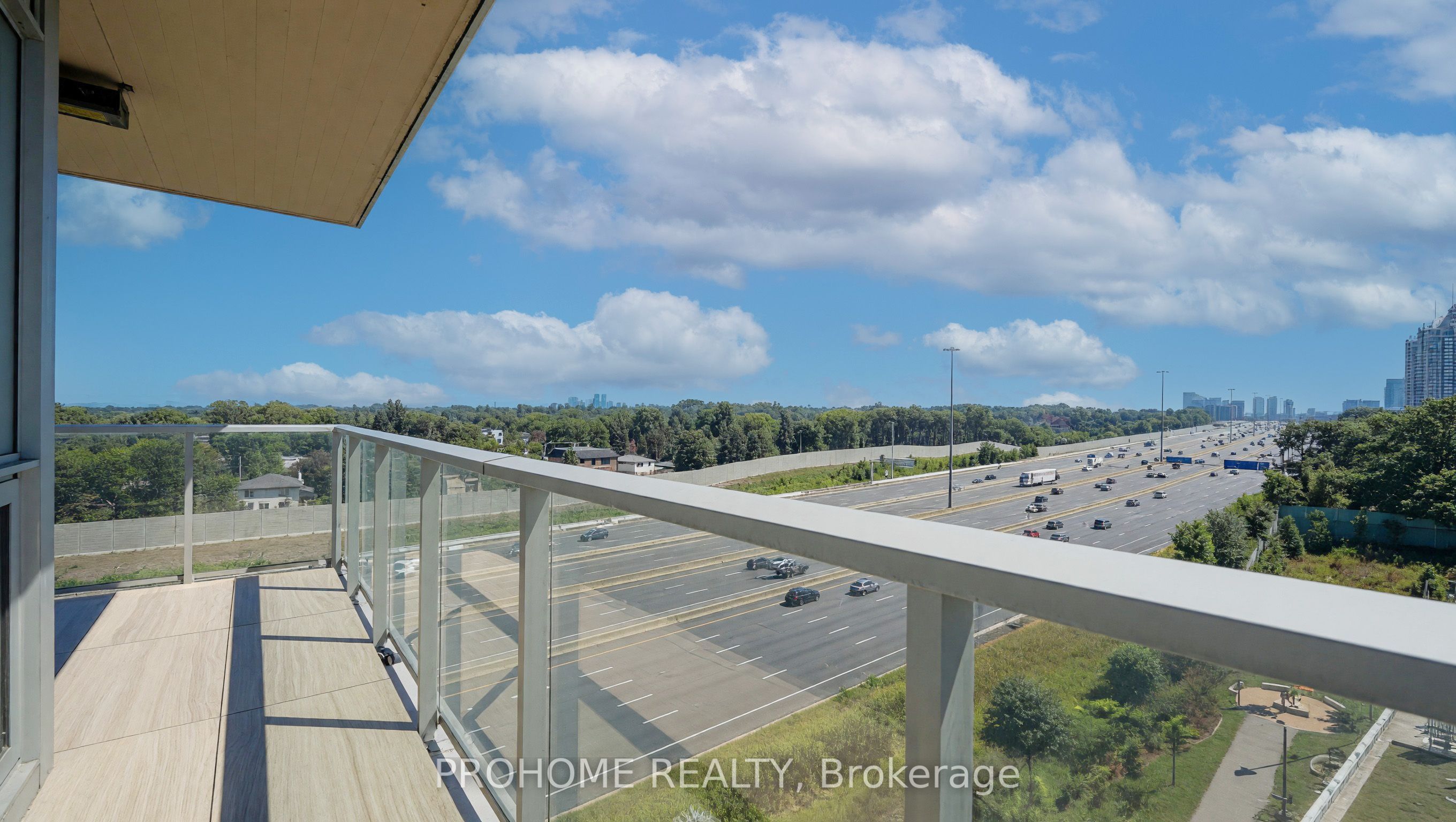 27 Mcmahon Drive 1006 Property Photo 24