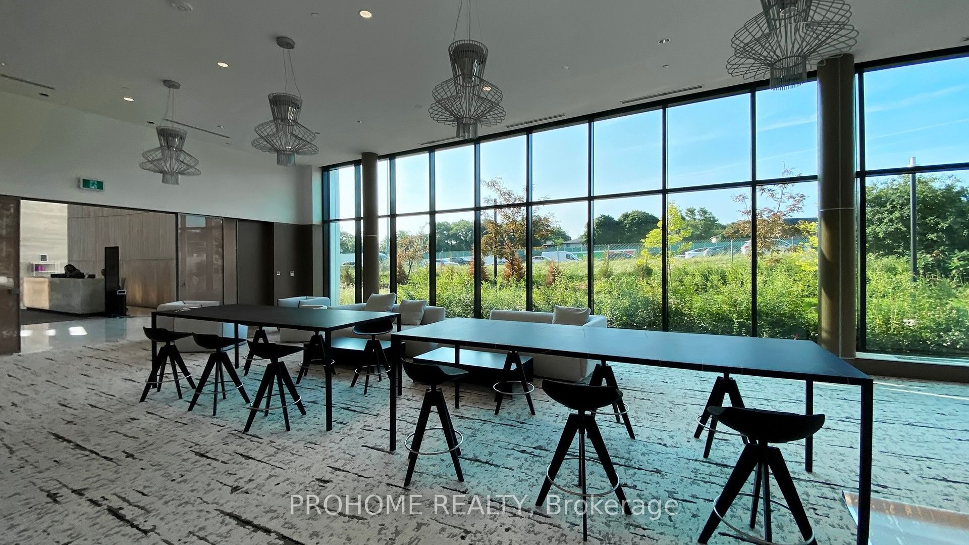 27 Mcmahon Drive 1006 Property Photo 28