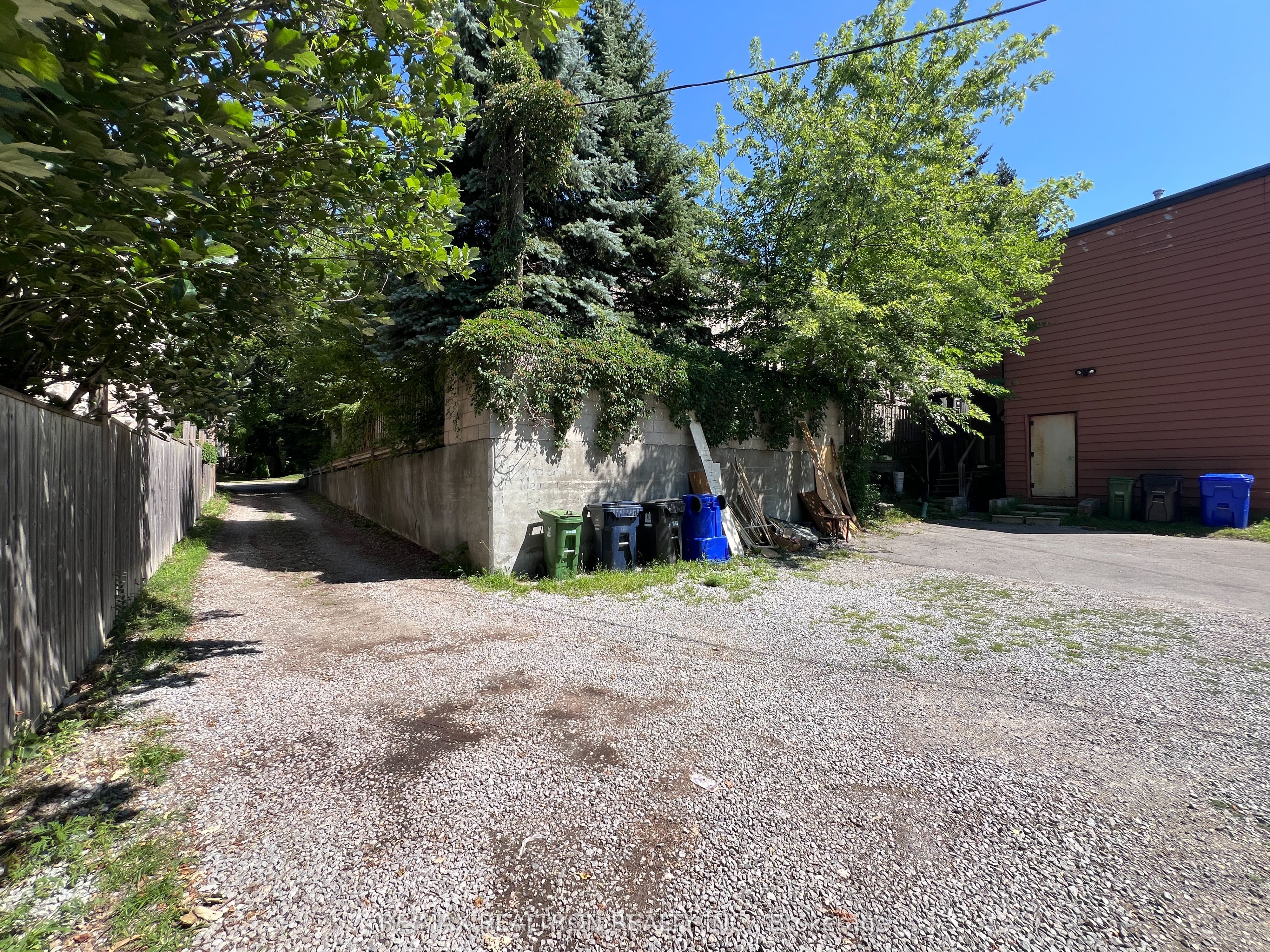 180-184 Willowdale Avenue Property Photo 9
