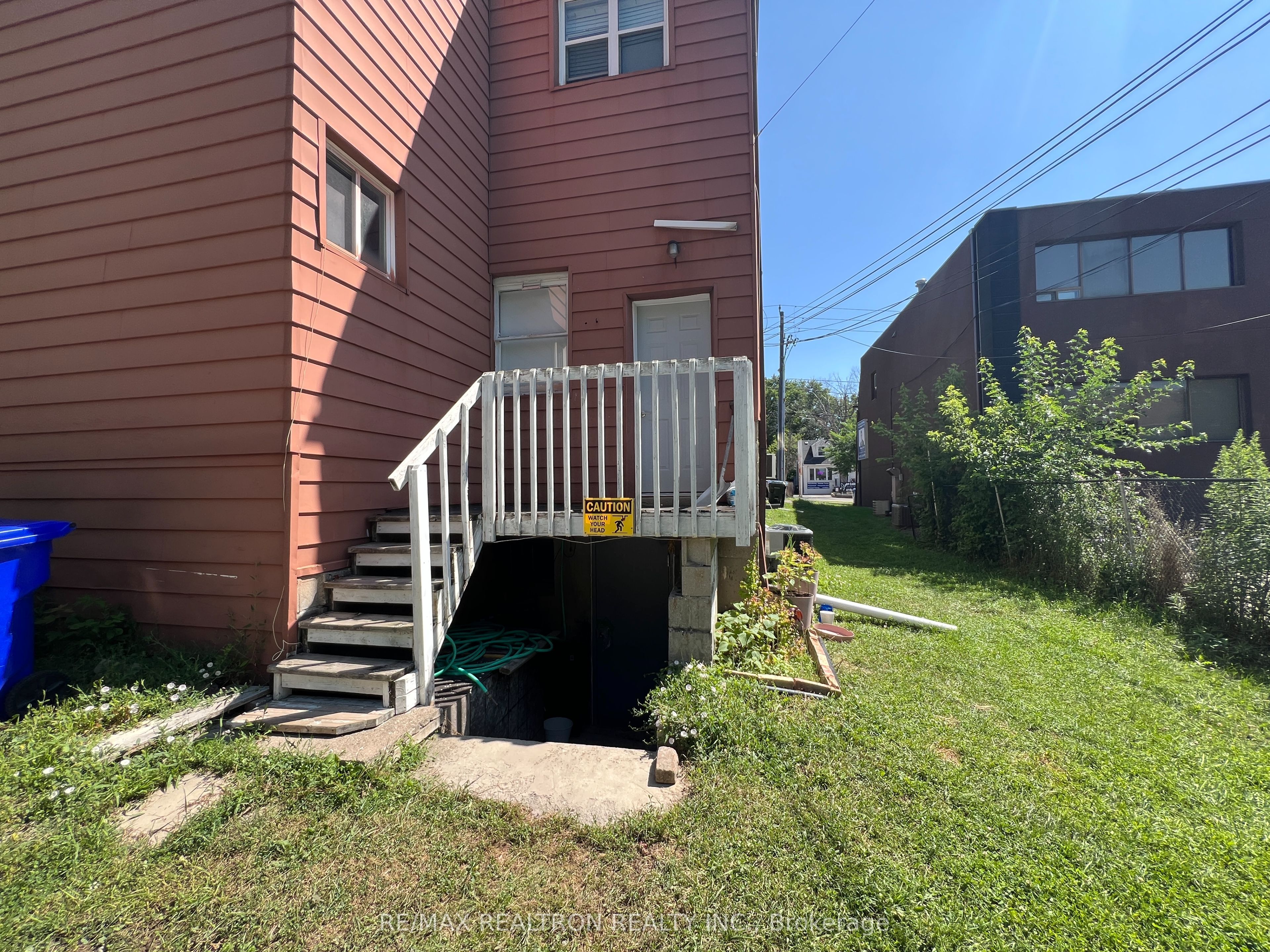 180-184 Willowdale Avenue Property Photo 10