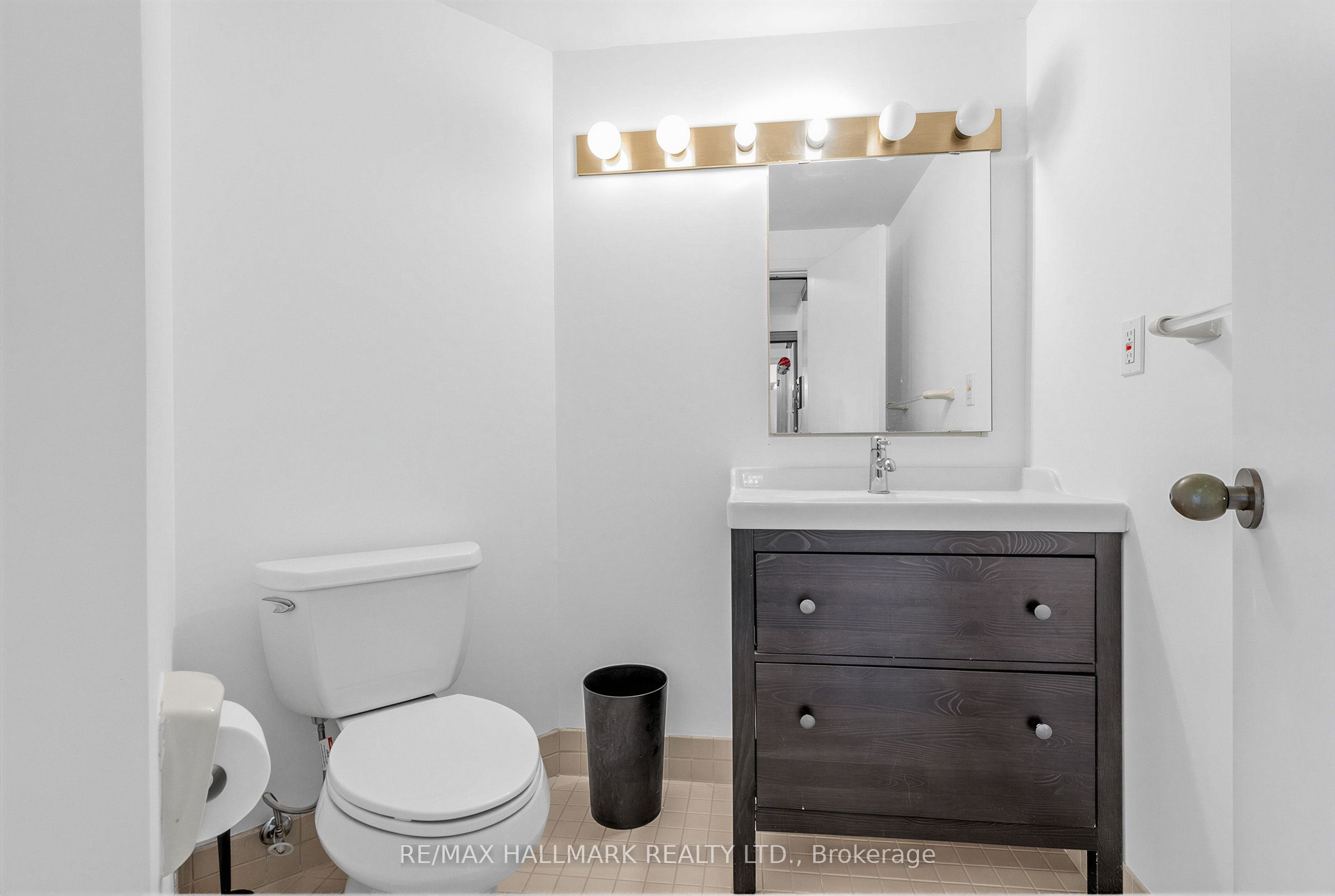 3 Duplex Avenue 102 Property Photo 18