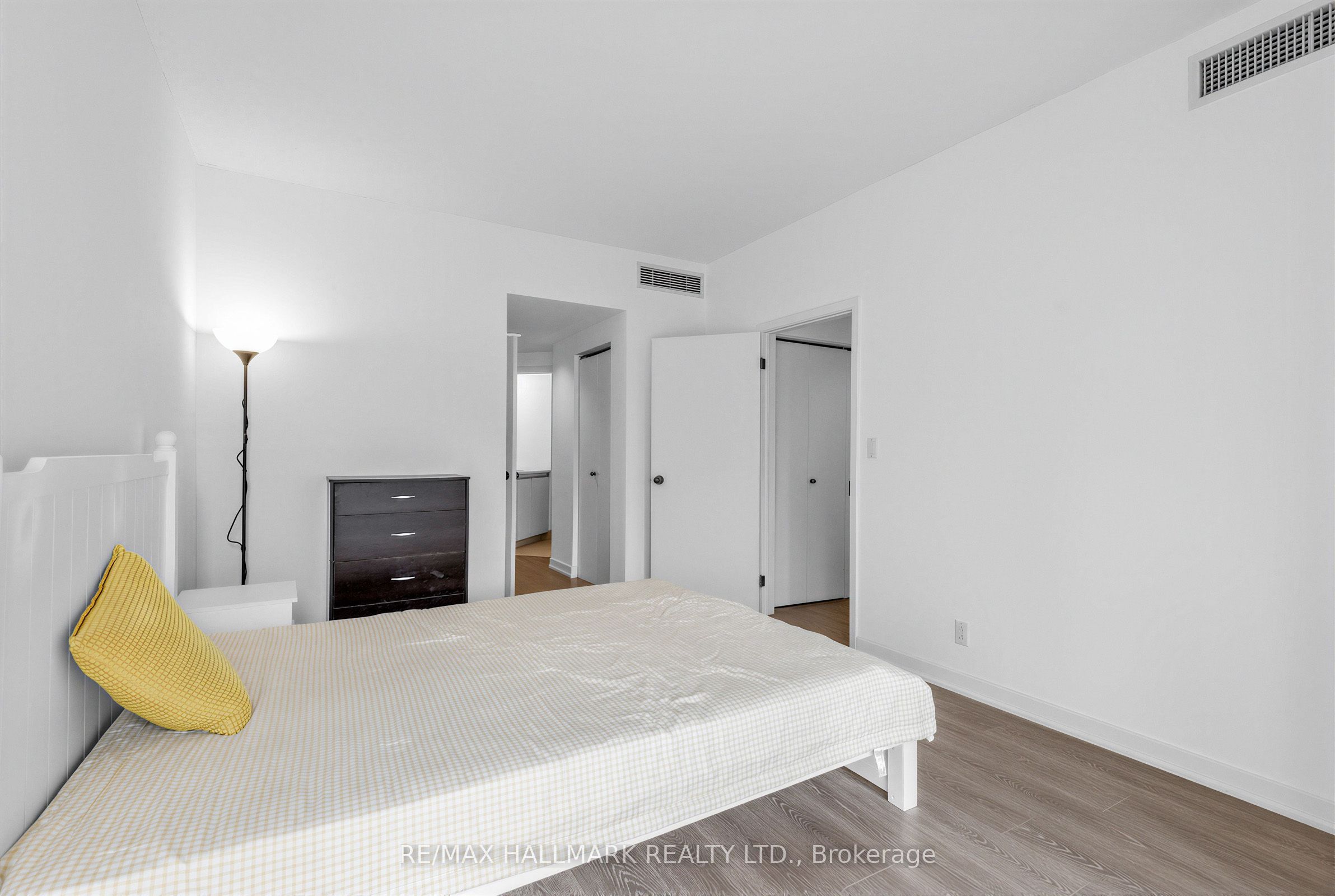 3 Duplex Avenue 102 Property Photo 21