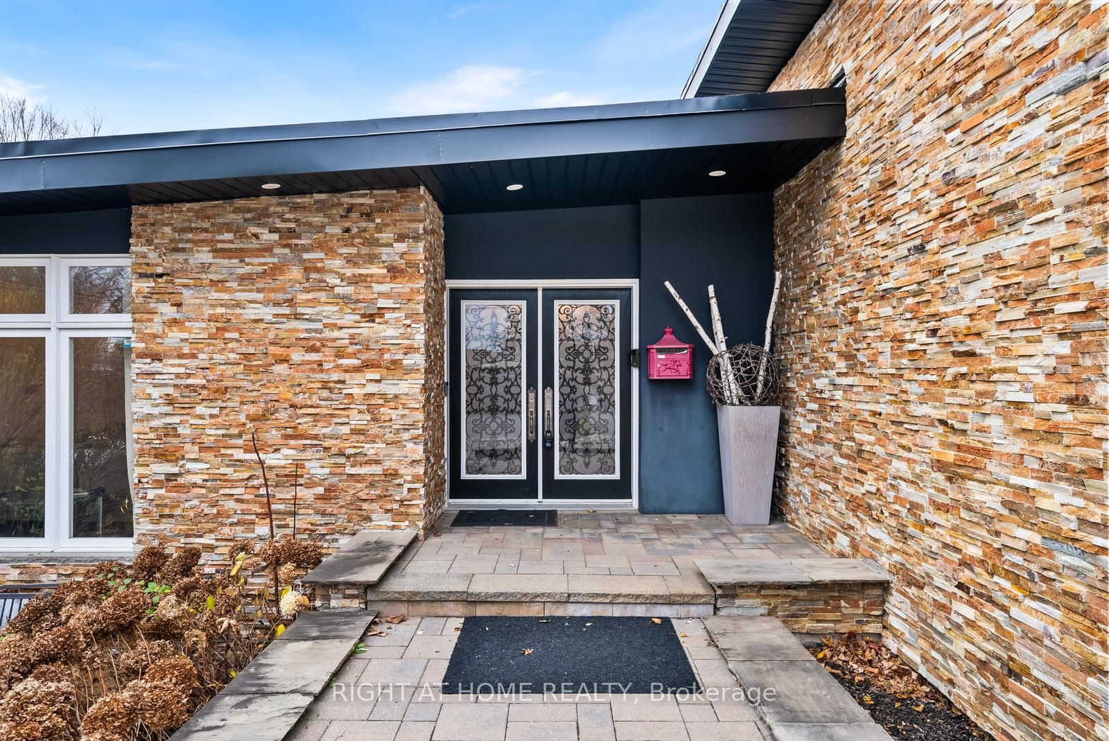 40 Heathview Avenue Property Photo 2